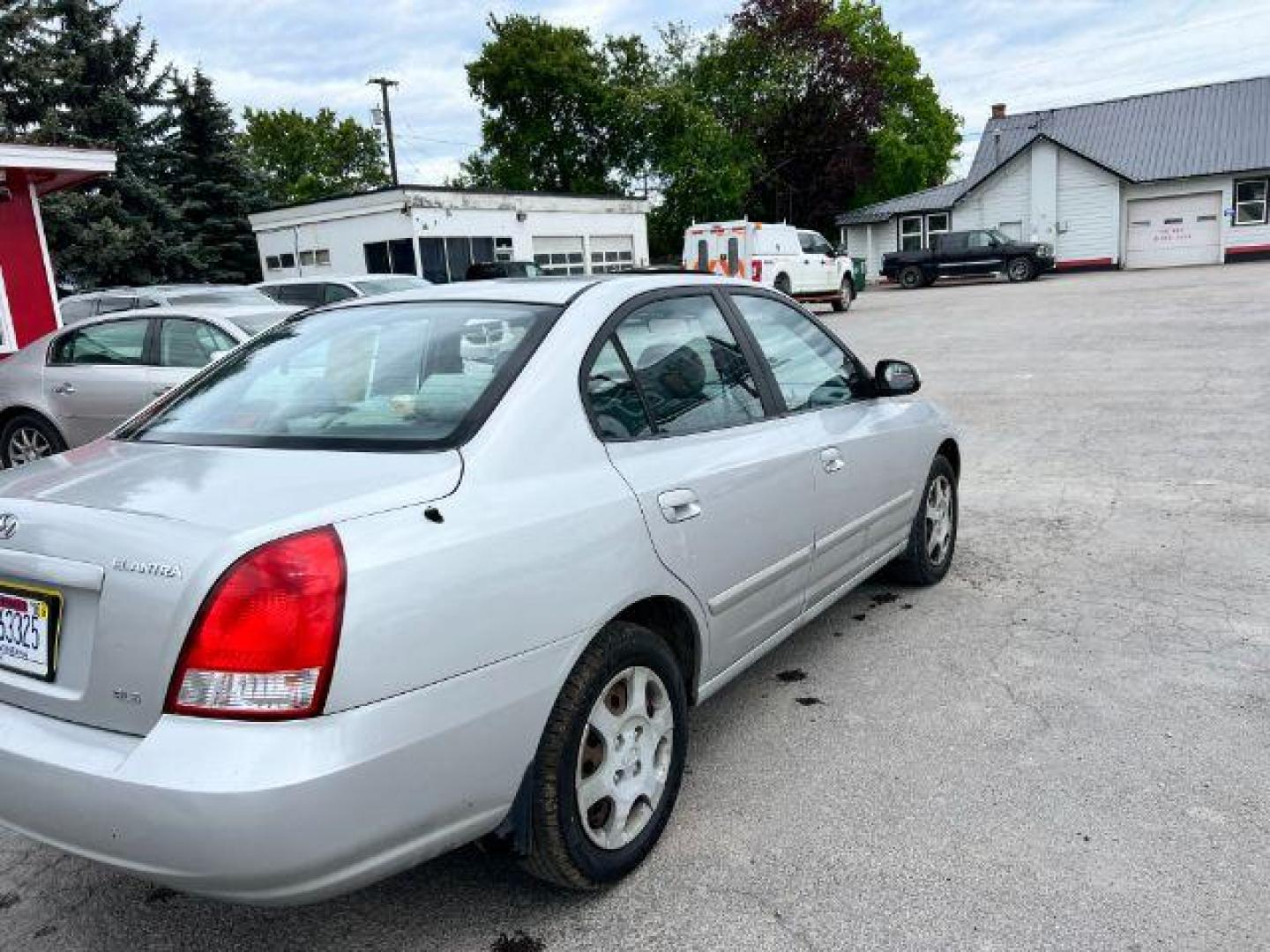 2002 Hyundai Elantra GLS (KMHDN45D52U) with an 2.0L L4 DOHC 16V engine, located at 601 E. Idaho St., Kalispell, MT, 59901, (406) 300-4664, 0.000000, 0.000000 - Photo#4