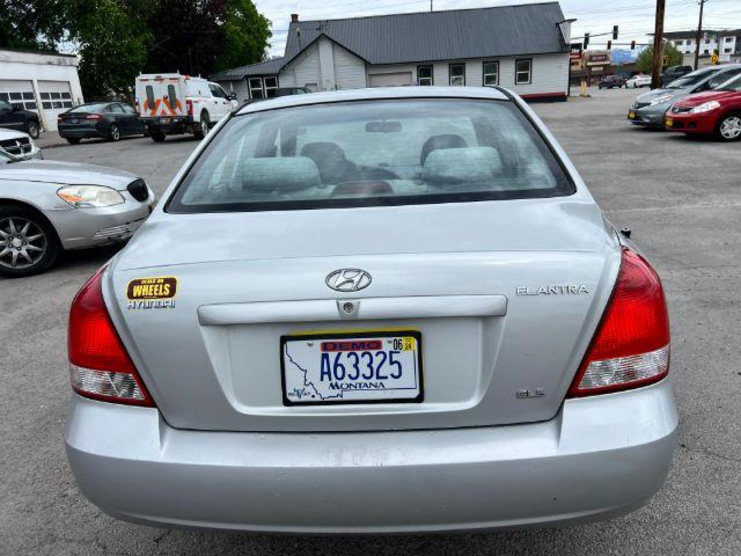 2002 Hyundai Elantra GLS (KMHDN45D52U) with an 2.0L L4 DOHC 16V engine, located at 601 E. Idaho St., Kalispell, MT, 59901, (406) 300-4664, 0.000000, 0.000000 - Photo#6