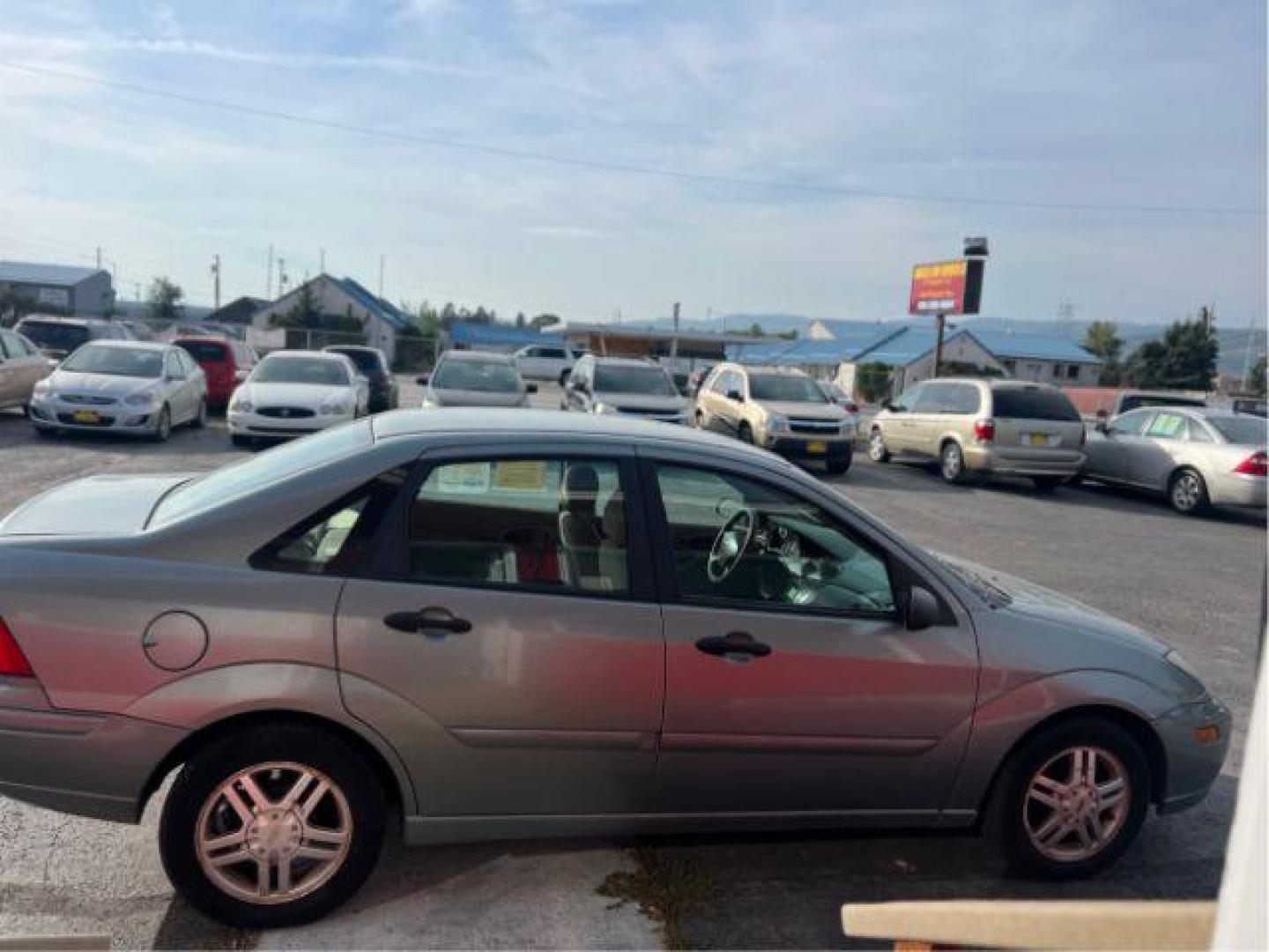 2003 Ford Focus SE (1FAHP34P03W) with an 2.0L L4 SOHC 8V engine, located at 601 E. Idaho St., Kalispell, MT, 59901, (406) 300-4664, 0.000000, 0.000000 - Photo#5