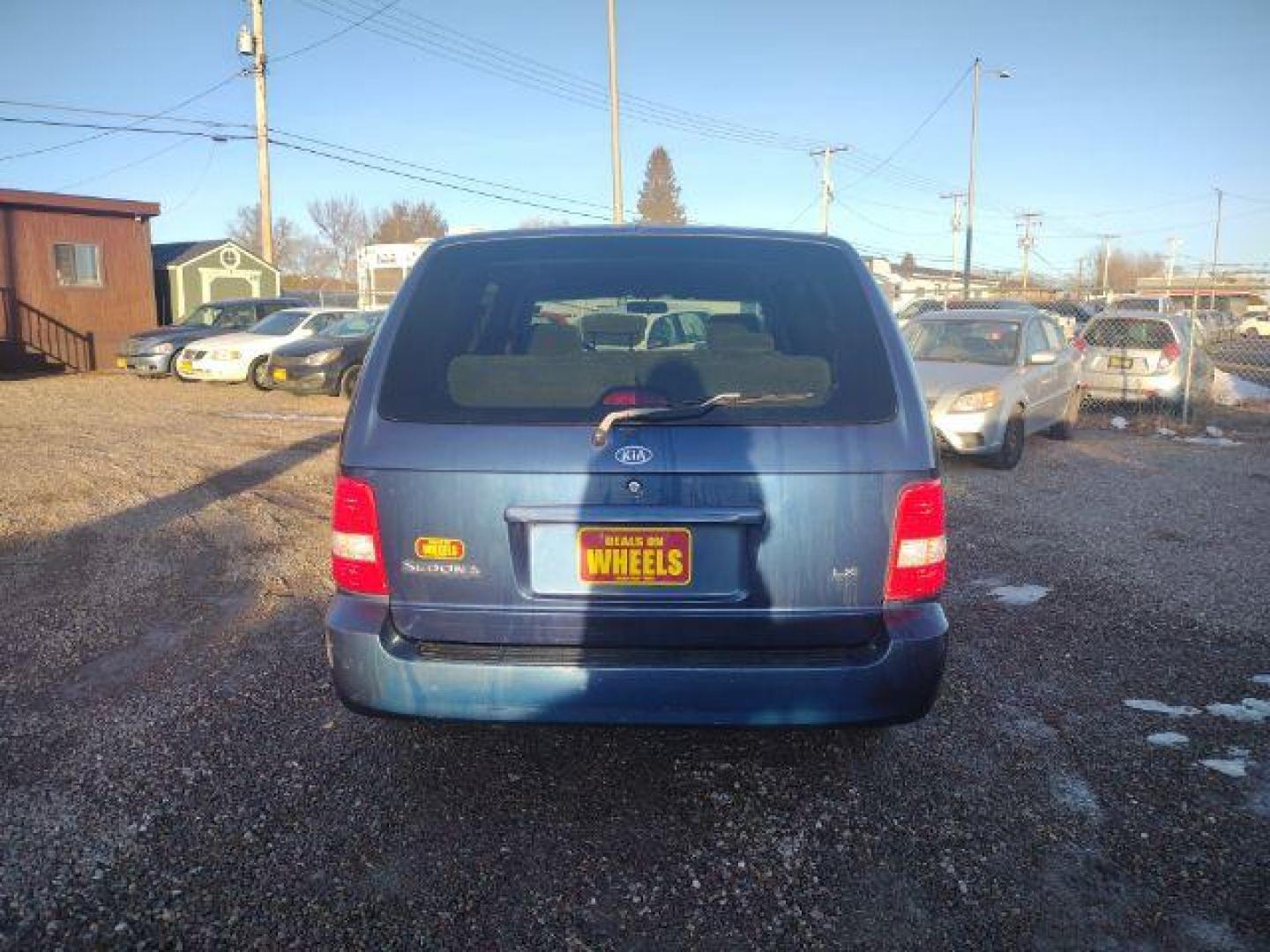 2004 Kia Sedona LX (KNDUP131X46) with an 3.5L V6 DOHC 16V engine, 5-Speed Automatic transmission, located at 4801 10th Ave S,, Great Falls, MT, 59405, 0.000000, 0.000000 - Photo#3