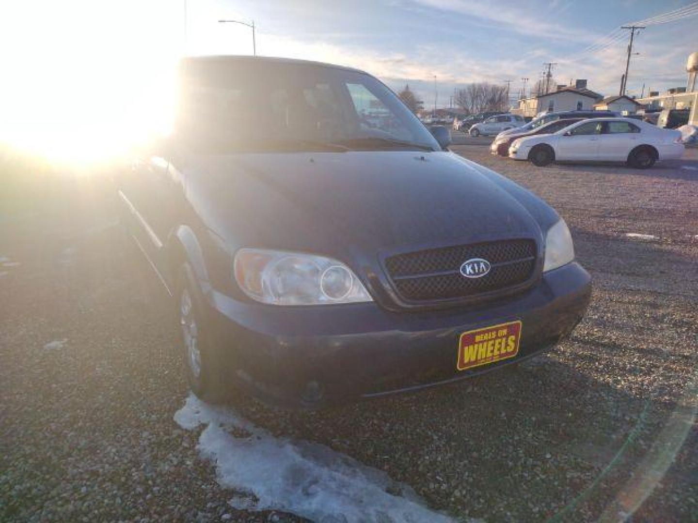 2004 Kia Sedona LX (KNDUP131X46) with an 3.5L V6 DOHC 16V engine, 5-Speed Automatic transmission, located at 4801 10th Ave S,, Great Falls, MT, 59405, 0.000000, 0.000000 - Photo#6