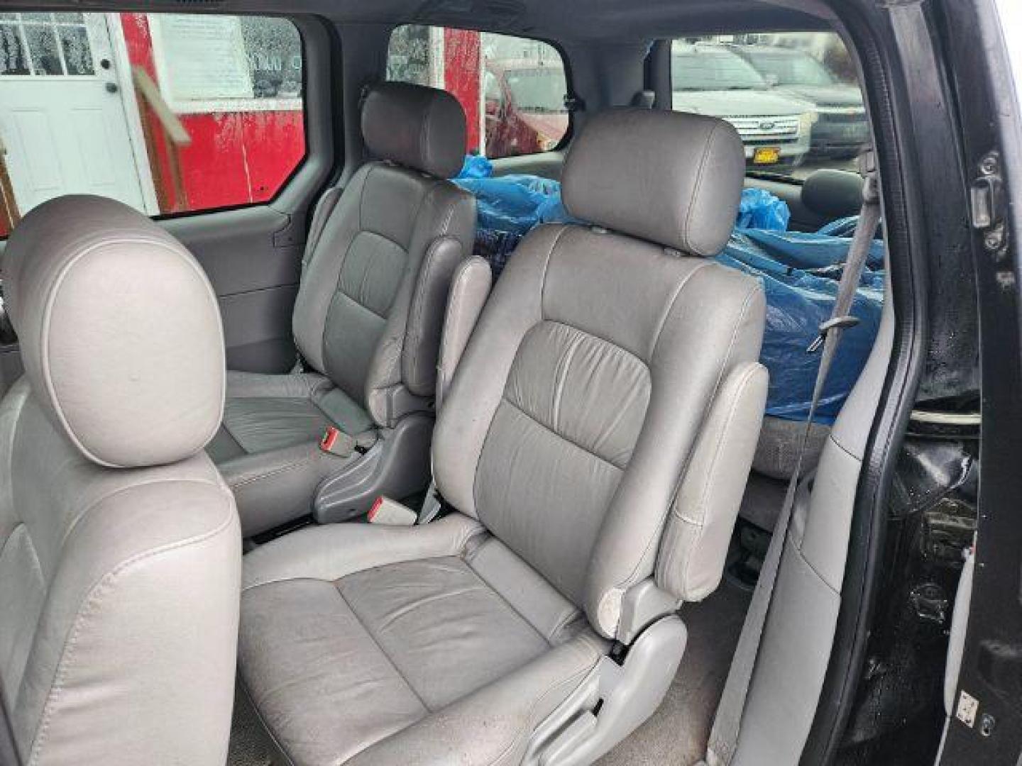 2004 Kia Sedona LX (KNDUP131046) with an 3.5L V6 DOHC 16V engine, 5-Speed Automatic transmission, located at 601 E. Idaho St., Kalispell, MT, 59901, (406) 300-4664, 0.000000, 0.000000 - Photo#9