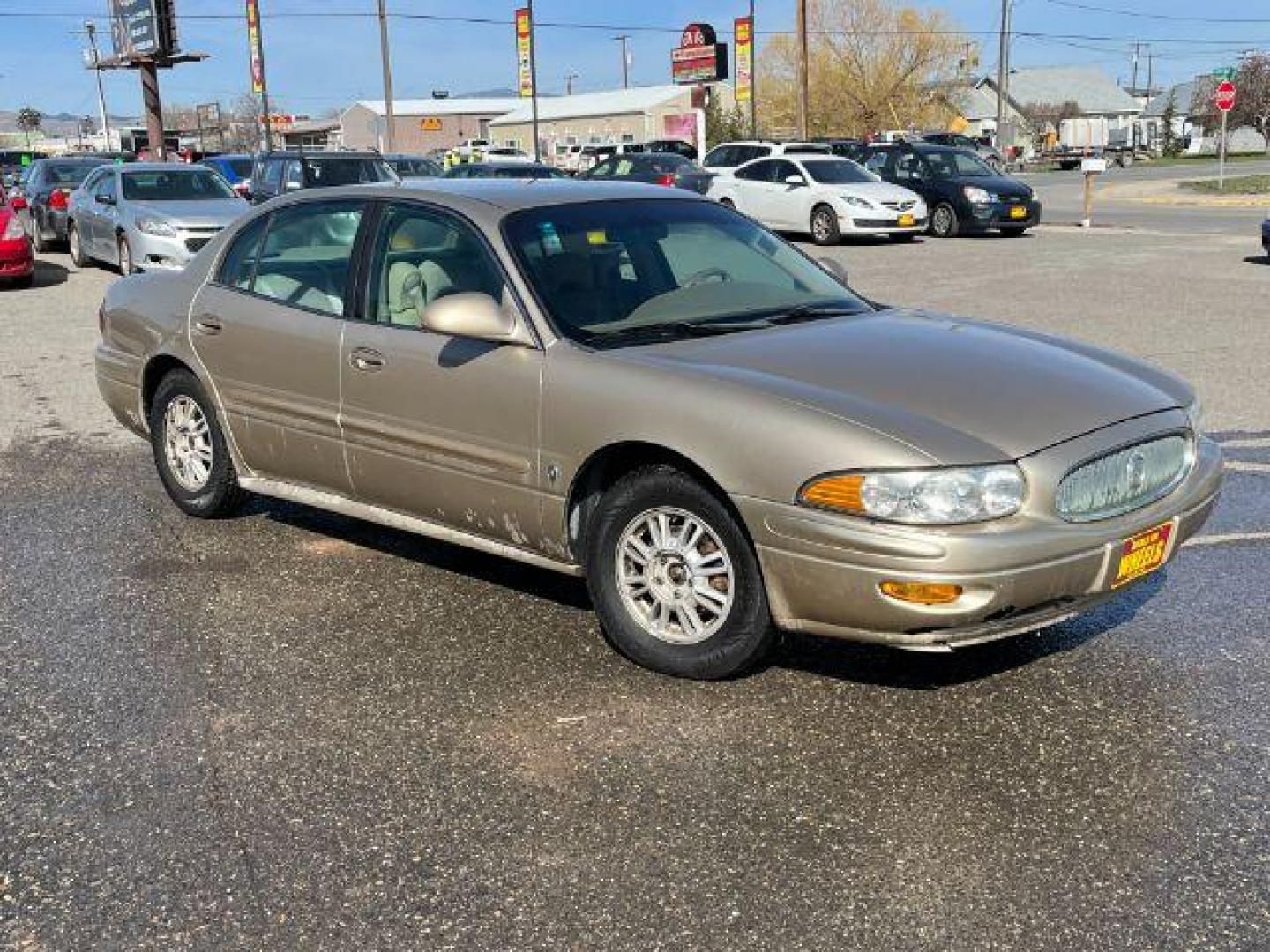 2005 Sagemist Metallic /Light Cashmere Cloth Buick LeSabre Custom (1G4HP52K65U) with an 3.8L V6 OHV 12V engine, 4-Speed Automatic transmission, located at 1821 N Montana Ave., Helena, MT, 59601, 0.000000, 0.000000 - Photo#2