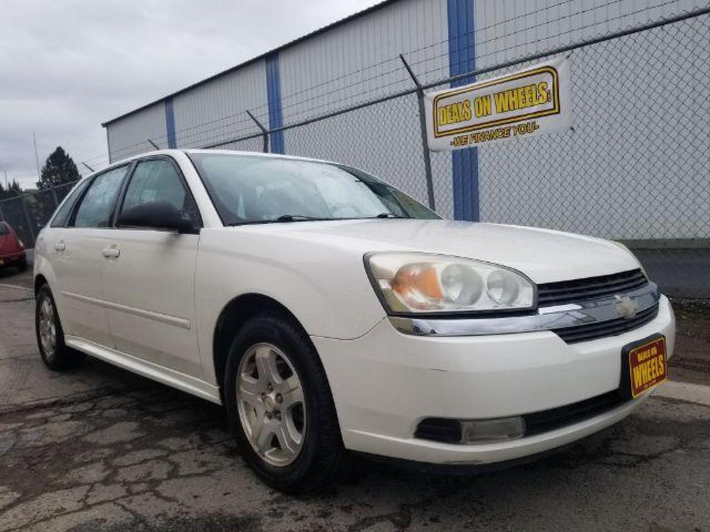 2005 Chevrolet Malibu MAXX LT (1G1ZU64875F) with an 3.5L V6 OHV 12V engine, 4-Speed Automatic transmission, located at 601 E. Idaho St., Kalispell, MT, 59901, (406) 300-4664, 0.000000, 0.000000 - Photo#2