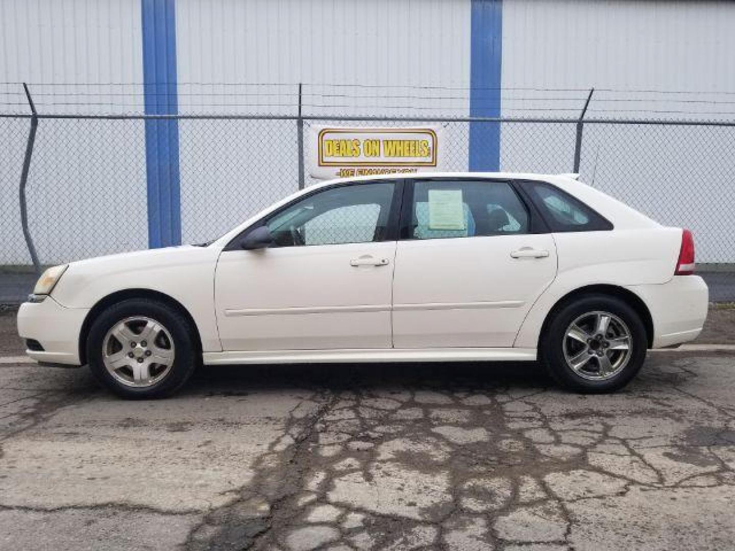 2005 Chevrolet Malibu MAXX LT (1G1ZU64875F) with an 3.5L V6 OHV 12V engine, 4-Speed Automatic transmission, located at 601 E. Idaho St., Kalispell, MT, 59901, (406) 300-4664, 0.000000, 0.000000 - Photo#6