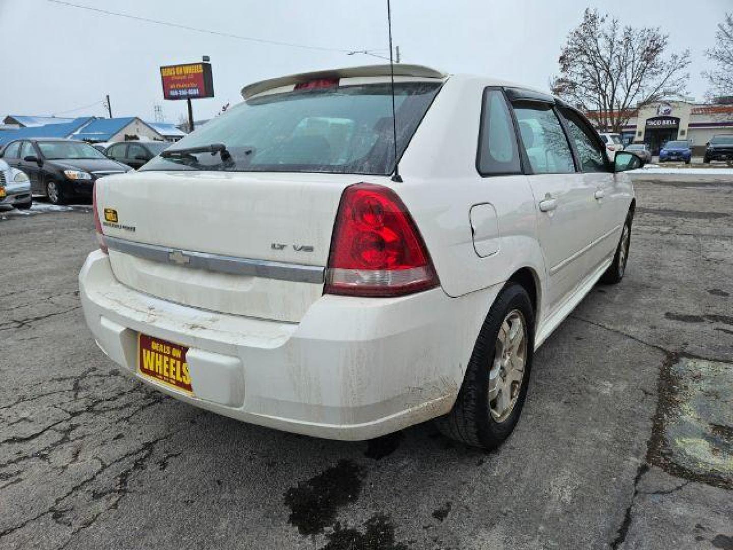 2005 Chevrolet Malibu MAXX LT (1G1ZU64875F) with an 3.5L V6 OHV 12V engine, 4-Speed Automatic transmission, located at 601 E. Idaho St., Kalispell, MT, 59901, (406) 300-4664, 0.000000, 0.000000 - Photo#4