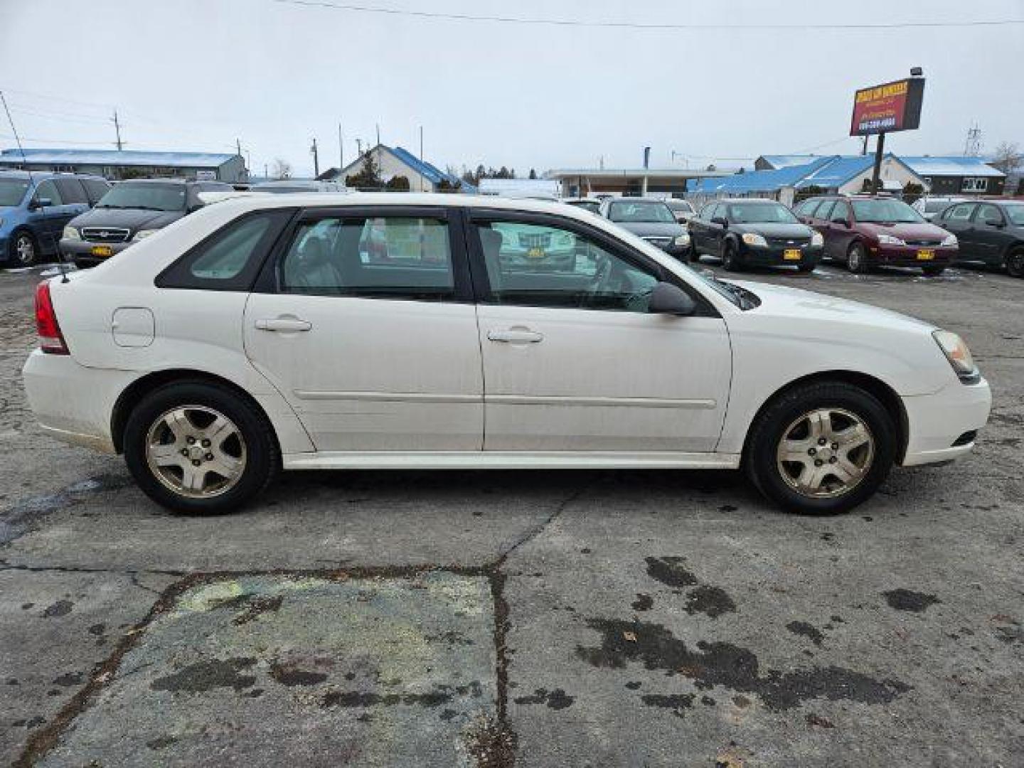 2005 Chevrolet Malibu MAXX LT (1G1ZU64875F) with an 3.5L V6 OHV 12V engine, 4-Speed Automatic transmission, located at 601 E. Idaho St., Kalispell, MT, 59901, (406) 300-4664, 0.000000, 0.000000 - Photo#5