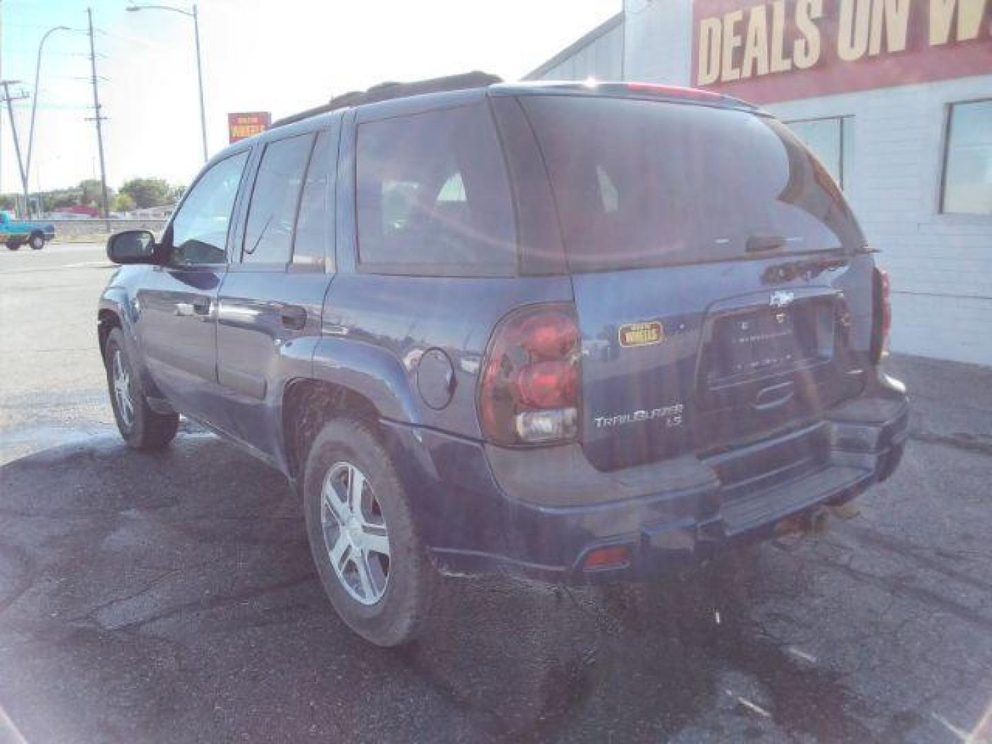 2005 Chevrolet TrailBlazer LS 4WD (1GNDT13S352) with an 4.2L L6 DOHC 24V engine, 4-Speed Automatic transmission, located at 4047 Montana Ave., Billings, MT, 59101, 45.770847, -108.529800 - Photo#7