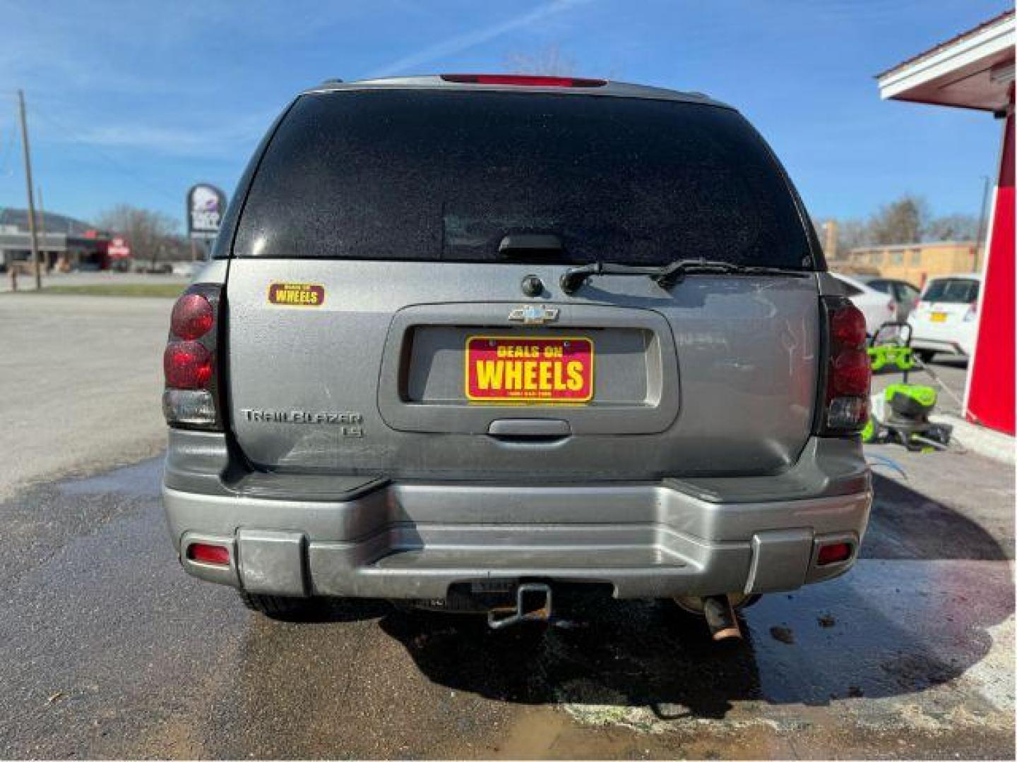 2005 Chevrolet TrailBlazer LS 4WD (1GNDT13S452) with an 4.2L L6 DOHC 24V engine, 4-Speed Automatic transmission, located at 601 E. Idaho St., Kalispell, MT, 59901, (406) 300-4664, 0.000000, 0.000000 - Photo#3