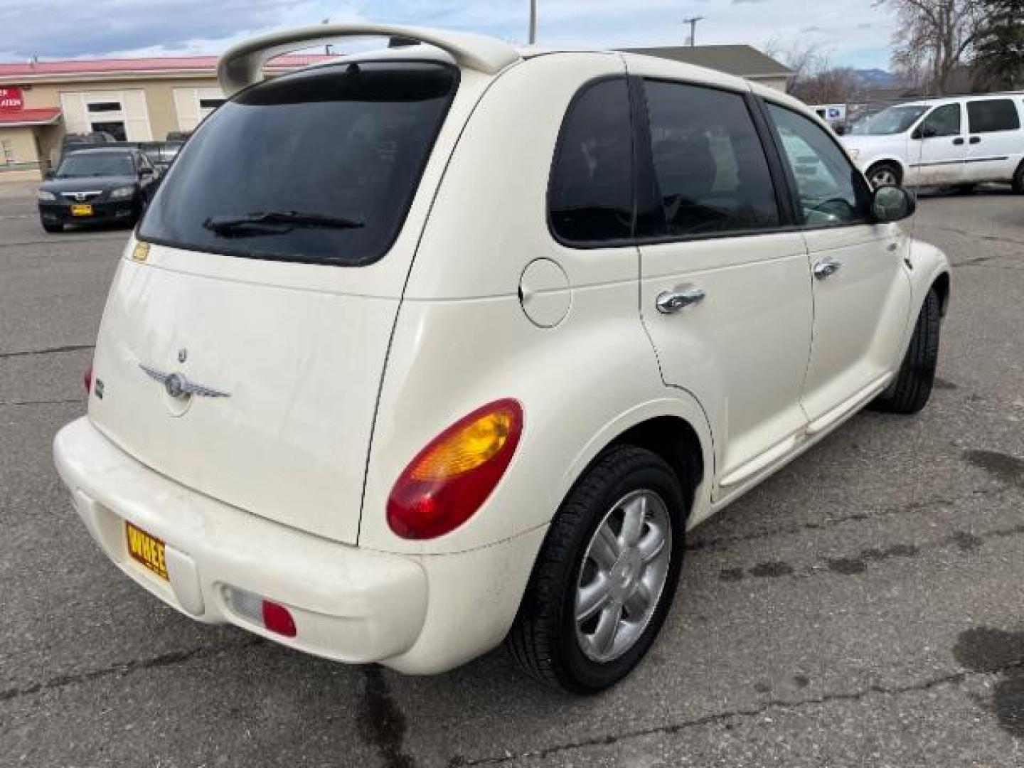 2005 Chrysler PT Cruiser Limited Edition (3C8FY68B45T) with an 2.4L L4 DOHC 16V engine, located at 1821 N Montana Ave., Helena, MT, 59601, 0.000000, 0.000000 - Photo#2