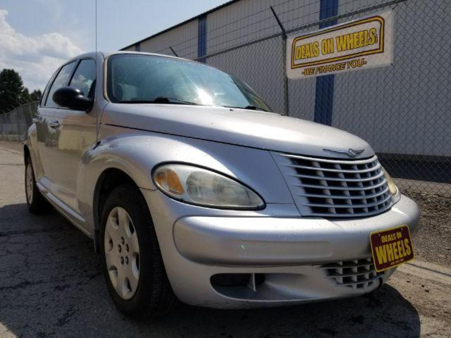 2005 Chrysler PT Cruiser Touring Edition (3C4FY58B85T) with an 2.4L L4 DOHC 16V engine, located at 1821 N Montana Ave., Helena, MT, 59601, 0.000000, 0.000000 - Photo#6