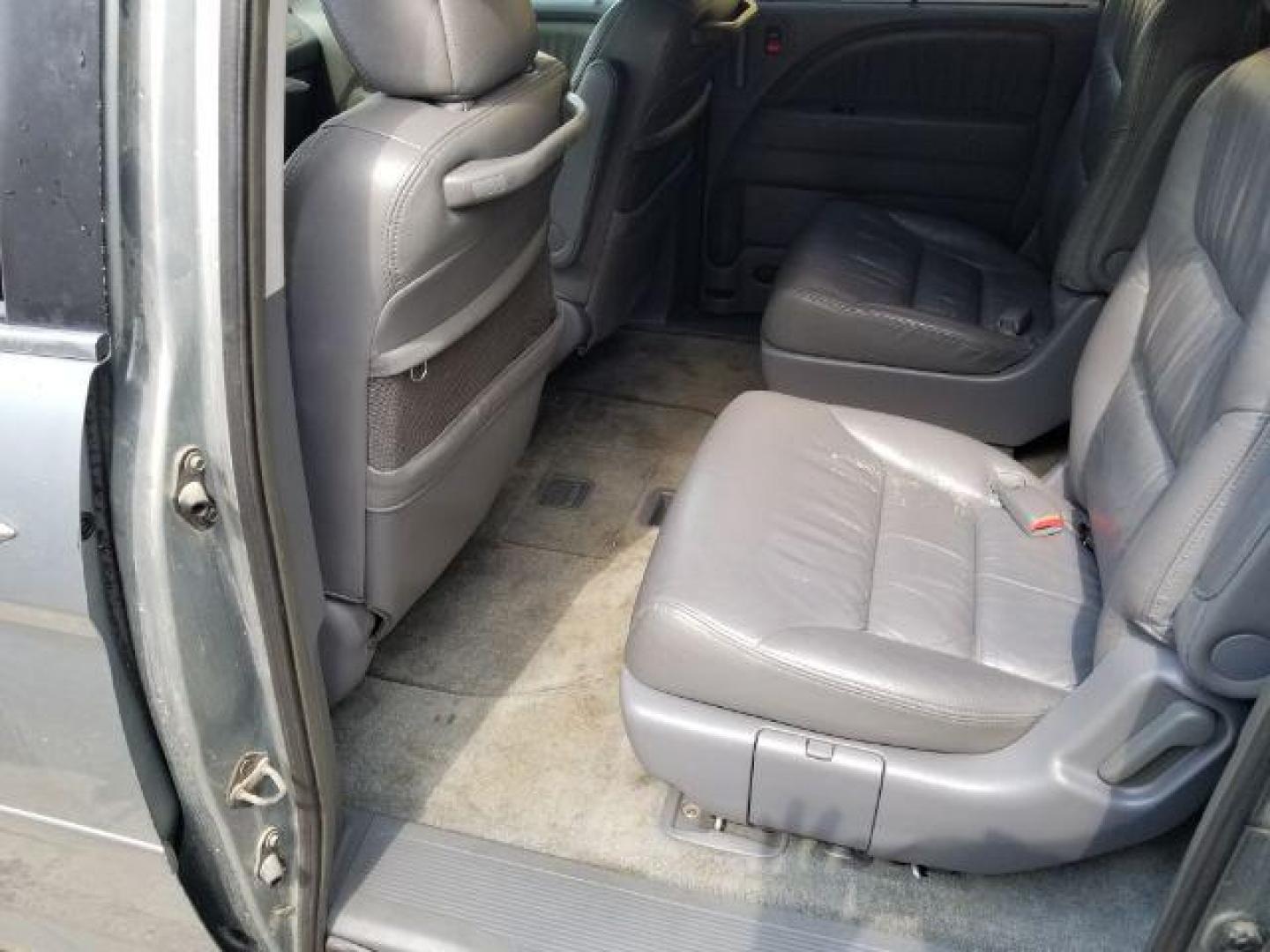 2005 Honda Odyssey EX w/ Leather DVD (5FNRL38735B) with an 3.5L V6 SOHC 24V engine, 5-Speed Automatic transmission, located at 601 E. Idaho St., Kalispell, MT, 59901, (406) 300-4664, 0.000000, 0.000000 - Photo#8