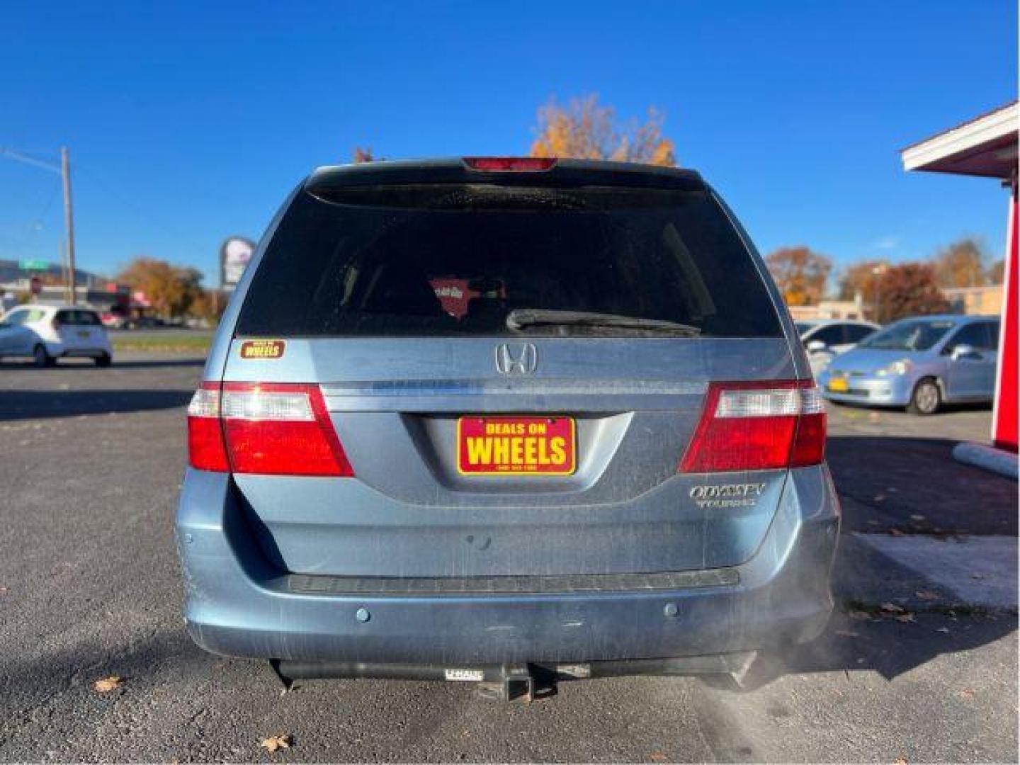 2005 Honda Odyssey Touring (5FNRL38895B) with an 3.5L V6 SOHC 24V engine, 5-Speed Automatic transmission, located at 601 E. Idaho St., Kalispell, MT, 59901, (406) 300-4664, 0.000000, 0.000000 - Photo#3