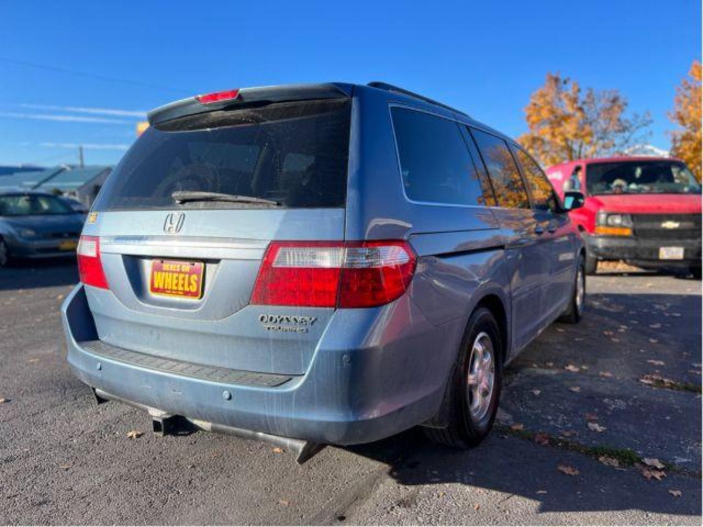 2005 Honda Odyssey Touring (5FNRL38895B) with an 3.5L V6 SOHC 24V engine, 5-Speed Automatic transmission, located at 601 E. Idaho St., Kalispell, MT, 59901, (406) 300-4664, 0.000000, 0.000000 - Photo#4