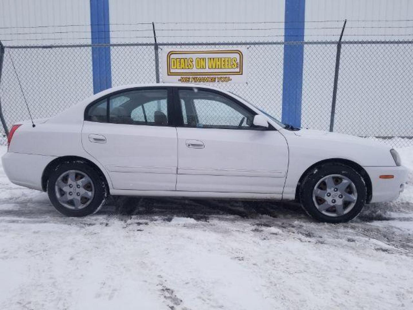 2005 Hyundai Elantra GLS 4-Door (KMHDN46DX5U) with an 2.0L L4 DOHC 16V engine, located at 1821 N Montana Ave., Helena, MT, 59601, 0.000000, 0.000000 - Photo#3