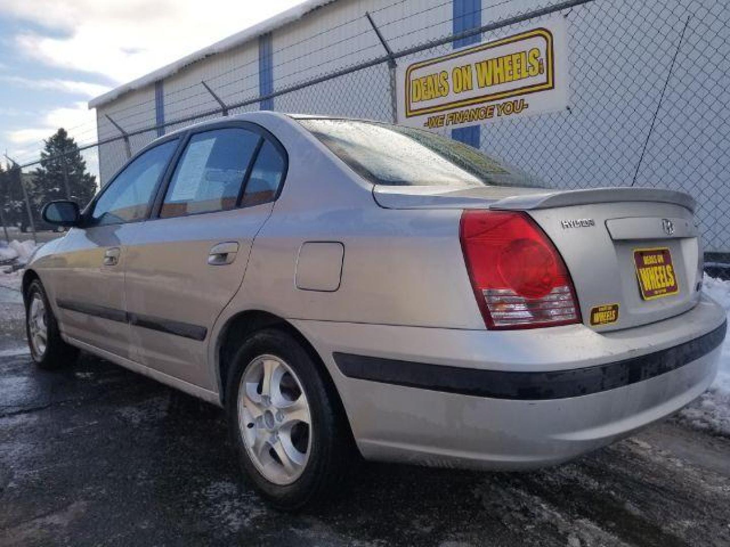 2005 Hyundai Elantra GT 4-Door (KMHDN46D95U) with an 2.0L L4 DOHC 16V engine, located at 601 E. Idaho St., Kalispell, MT, 59901, (406) 300-4664, 0.000000, 0.000000 - Photo#5