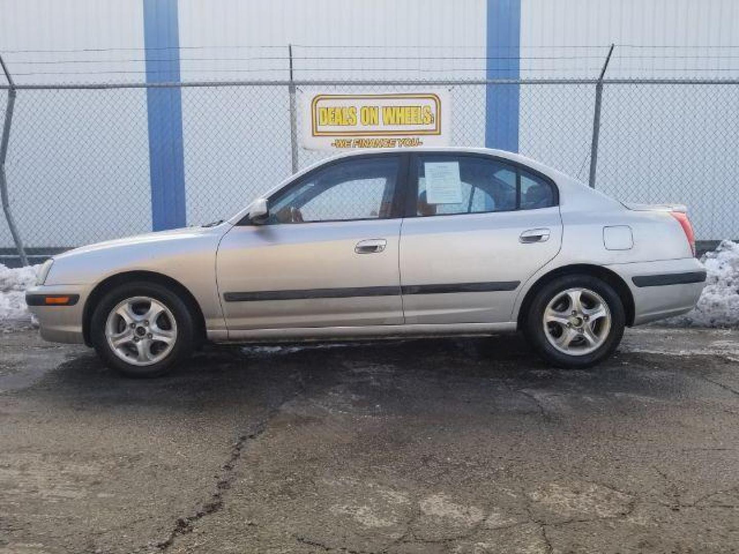 2005 Hyundai Elantra GT 4-Door (KMHDN46D95U) with an 2.0L L4 DOHC 16V engine, located at 601 E. Idaho St., Kalispell, MT, 59901, (406) 300-4664, 0.000000, 0.000000 - Photo#6