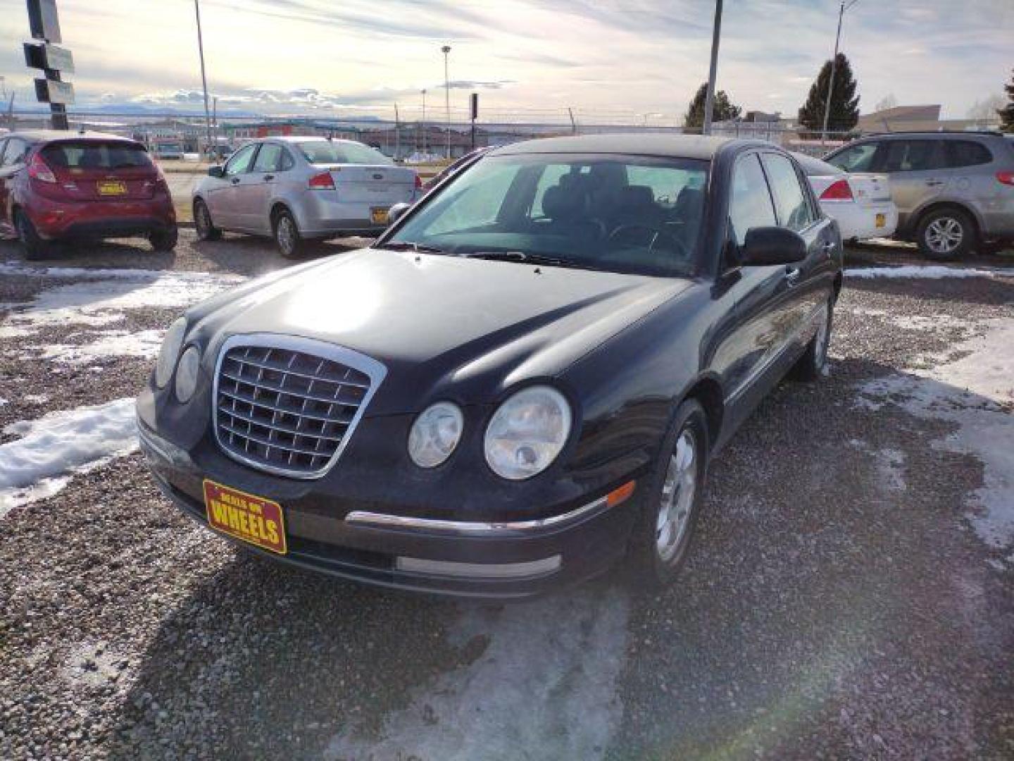 2005 Kia Amanti Sedan (KNALD124X55) with an 3.5L V6 DOHC 24V engine, 5-Speed Automatic transmission, located at 4801 10th Ave S,, Great Falls, MT, 59405, 0.000000, 0.000000 - Photo#0