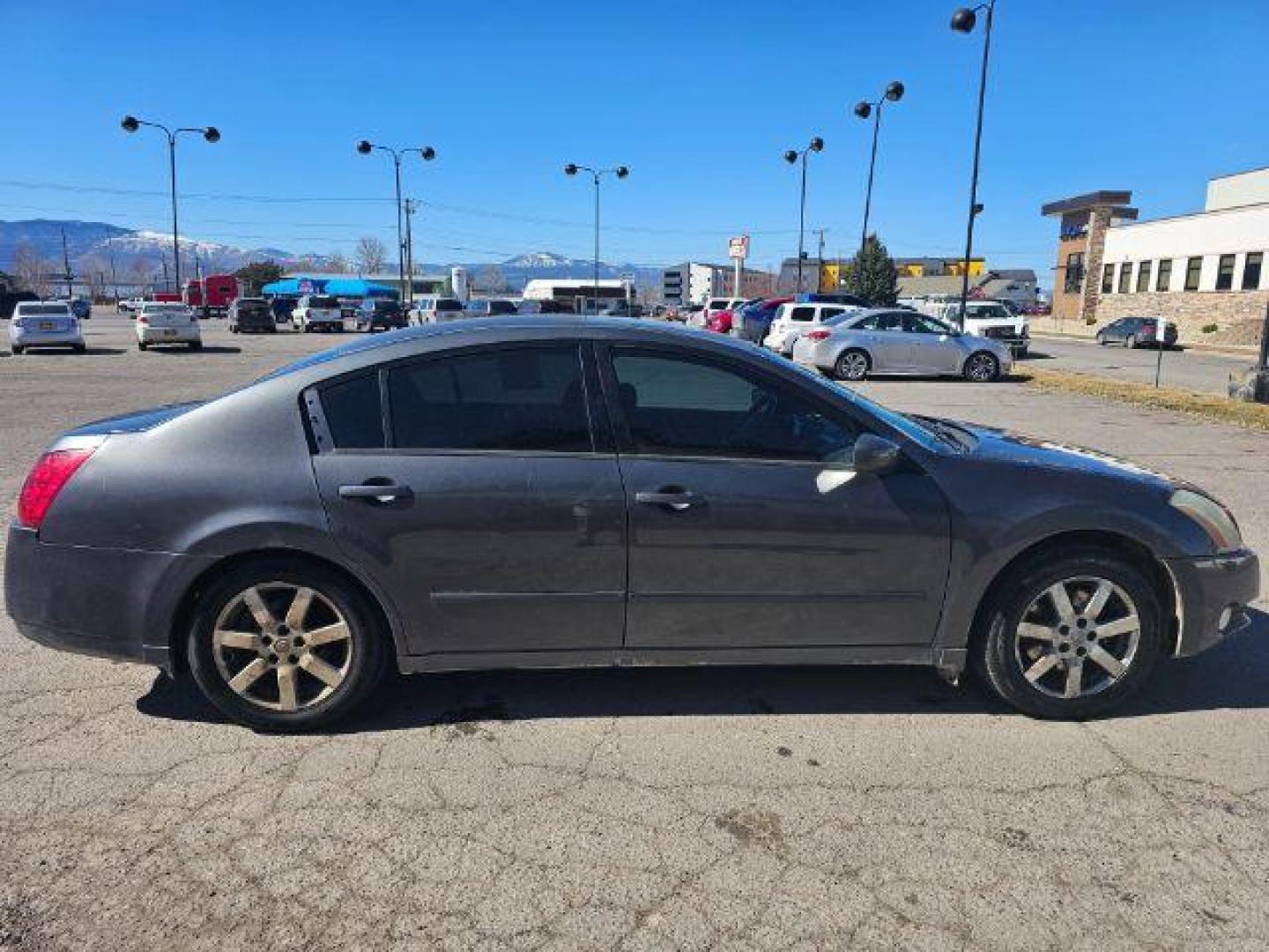 2005 Nissan Maxima SL (1N4BA41E25C) with an 3.5L V6 DOHC 24V engine, 5-Speed Automatic transmission, located at 1800 West Broadway, Missoula, 59808, (406) 543-1986, 46.881348, -114.023628 - Photo#2