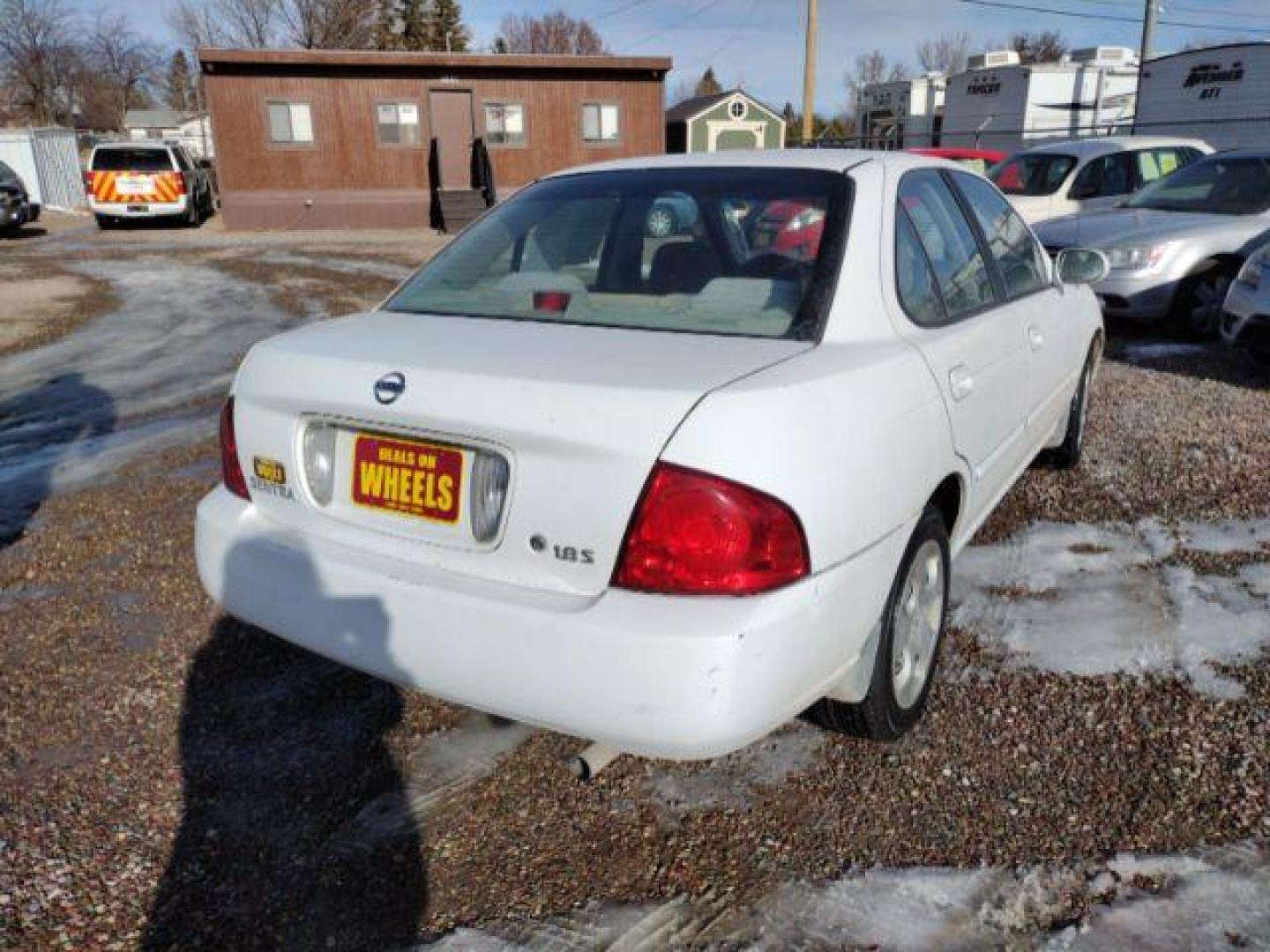 2005 Nissan Sentra 1.8 S (3N1CB51A35L) with an 1.8L L4 DOHC 16V engine, located at 4801 10th Ave S,, Great Falls, MT, 59405, 0.000000, 0.000000 - Photo#4