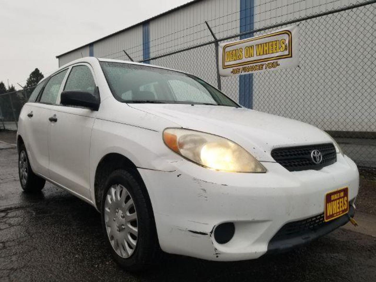 2005 Toyota Matrix 4WD (2T1LR32E55C) with an 1.8L L4 DOHC 16V engine, 4-Speed Automatic transmission, located at 1821 N Montana Ave., Helena, MT, 59601, 0.000000, 0.000000 - Photo#2