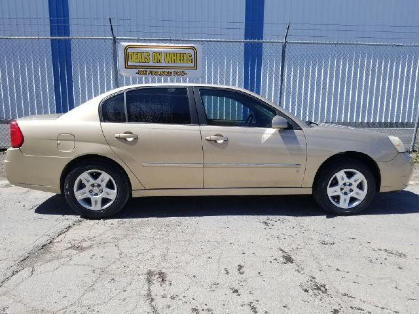 2006 Chevrolet Malibu LT (1G1ZT53F06F) with an 2.2L L4 DOHC 16V engine, 4-Speed Automatic transmission, located at 601 E. Idaho St., Kalispell, MT, 59901, (406) 300-4664, 0.000000, 0.000000 - Photo#5