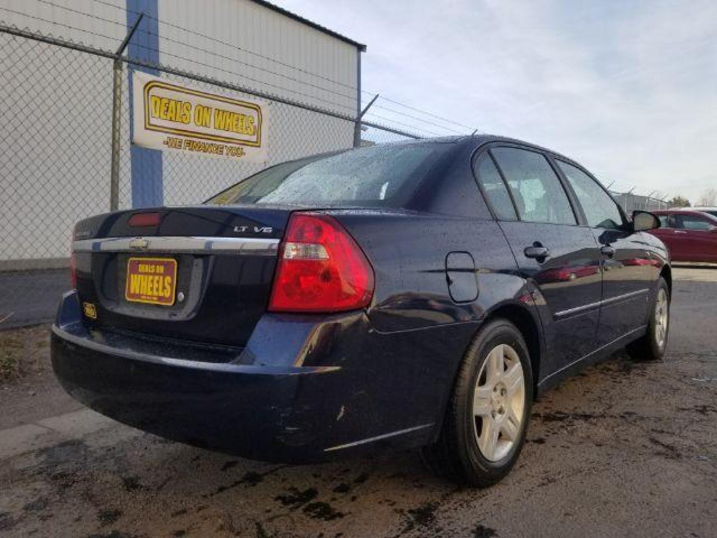 2006 Chevrolet Malibu LT (1G1ZT51886F) with an 3.5L V6 OHV 12V engine, 4-Speed Automatic transmission, located at 601 E. Idaho St., Kalispell, MT, 59901, (406) 300-4664, 0.000000, 0.000000 - Photo#4