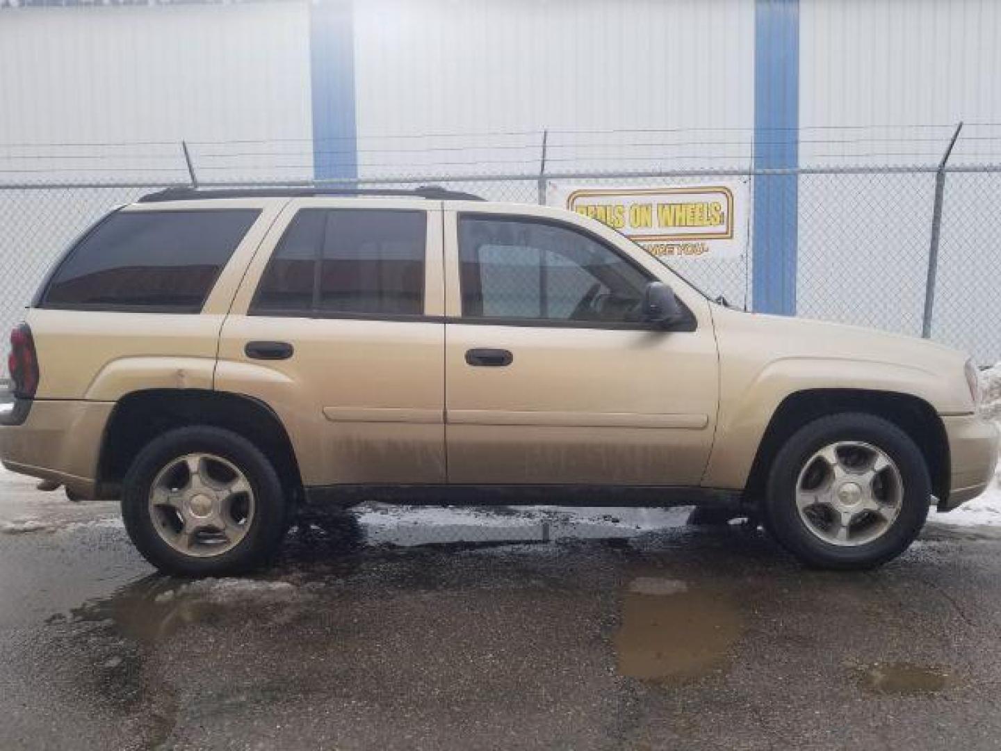 2006 Chevrolet TrailBlazer LS 4WD (1GNDT13S362) with an 4.2L L6 DOHC 24V engine, 4-Speed Automatic transmission, located at 1800 West Broadway, Missoula, 59808, (406) 543-1986, 46.881348, -114.023628 - Photo#3