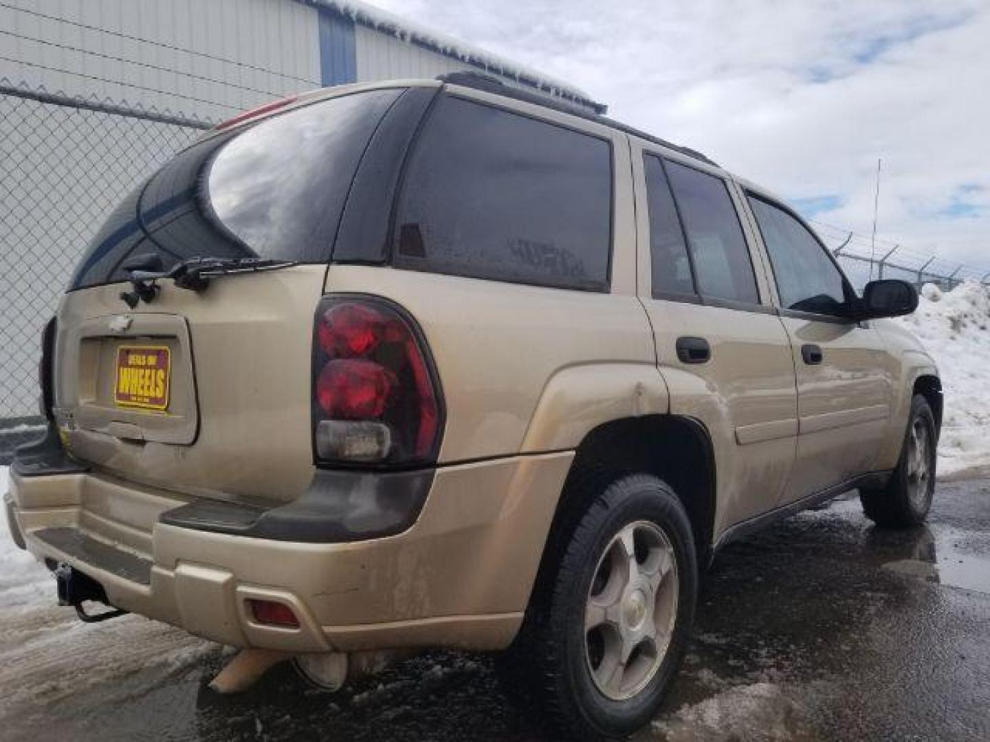 2006 Chevrolet TrailBlazer LS 4WD (1GNDT13S362) with an 4.2L L6 DOHC 24V engine, 4-Speed Automatic transmission, located at 1800 West Broadway, Missoula, 59808, (406) 543-1986, 46.881348, -114.023628 - Photo#4