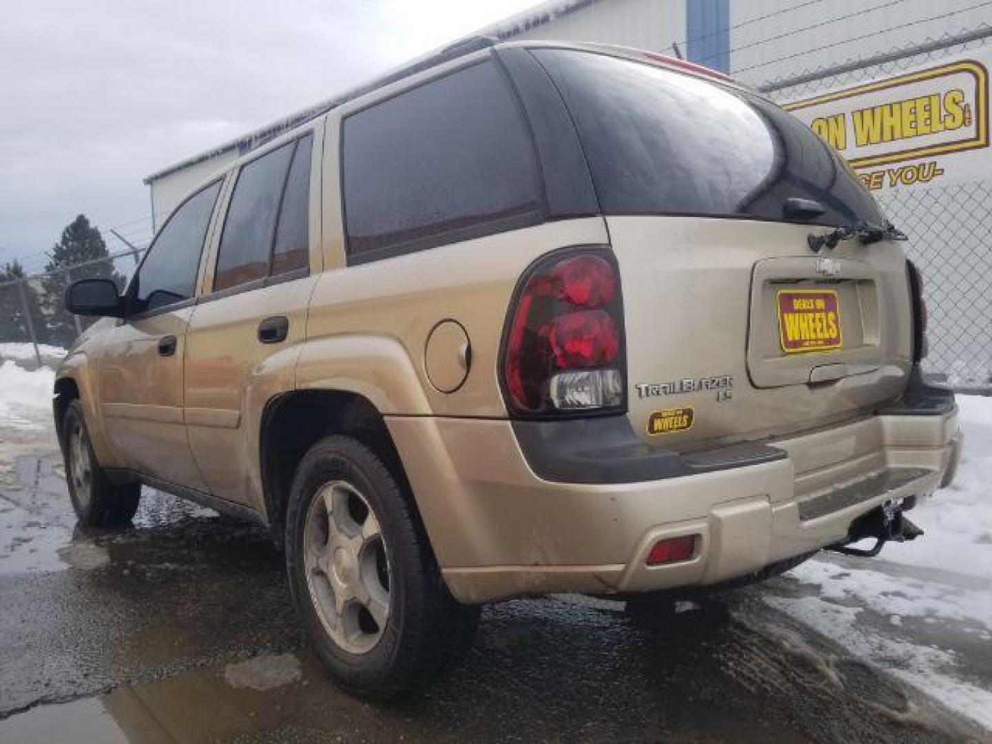 2006 Chevrolet TrailBlazer LS 4WD (1GNDT13S362) with an 4.2L L6 DOHC 24V engine, 4-Speed Automatic transmission, located at 1800 West Broadway, Missoula, 59808, (406) 543-1986, 46.881348, -114.023628 - Photo#5