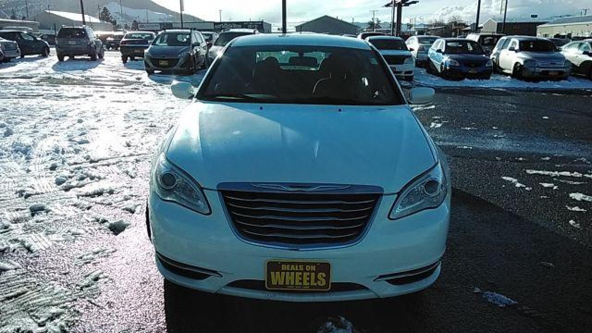 2006 Chrysler PT Cruiser Base (3A4FY48B96T) with an 2.4L L4 DOHC 16V engine, located at 1821 N Montana Ave., Helena, MT, 59601, 0.000000, 0.000000 - Photo#10