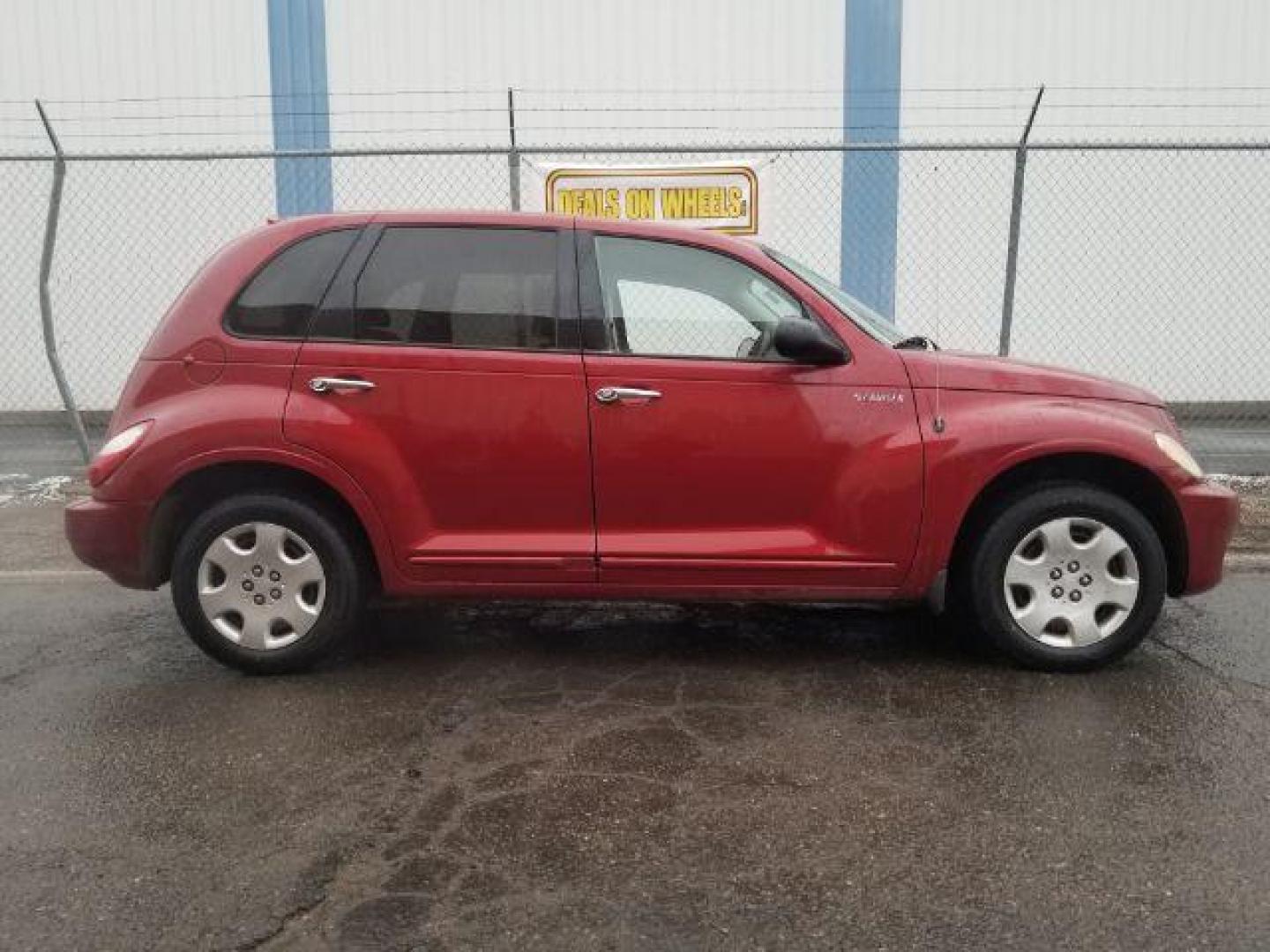 2006 Chrysler PT Cruiser Touring Edition (3A4FY58B56T) with an 2.4L L4 DOHC 16V engine, located at 1821 N Montana Ave., Helena, MT, 59601, 0.000000, 0.000000 - Photo#3