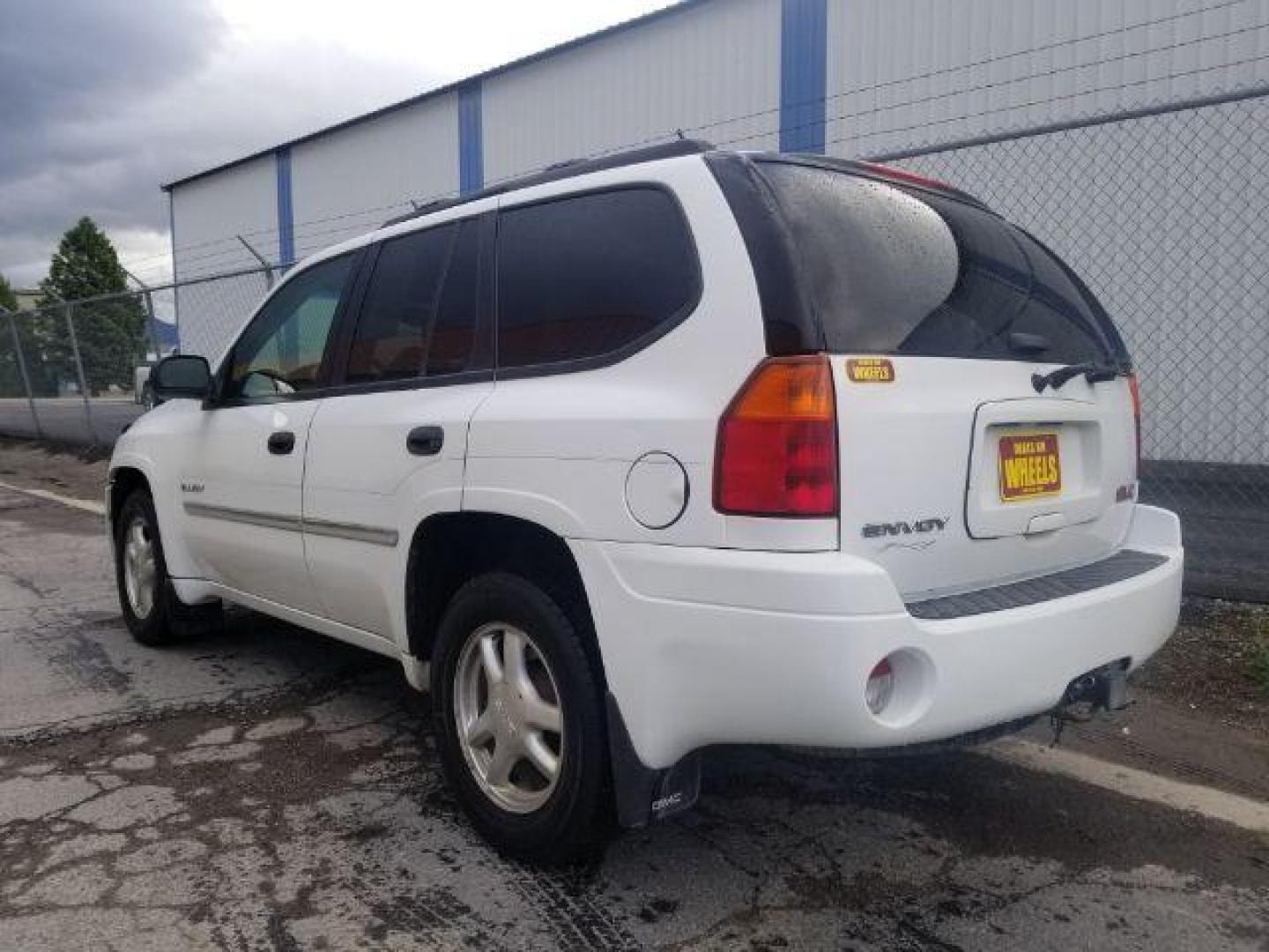 2006 GMC Envoy SLE 4WD (1GKDT13SX62) with an 4.2L L6 DOHC 24V engine, 4-Speed Automatic transmission, located at 4801 10th Ave S,, Great Falls, MT, 59405, 0.000000, 0.000000 - Photo#3