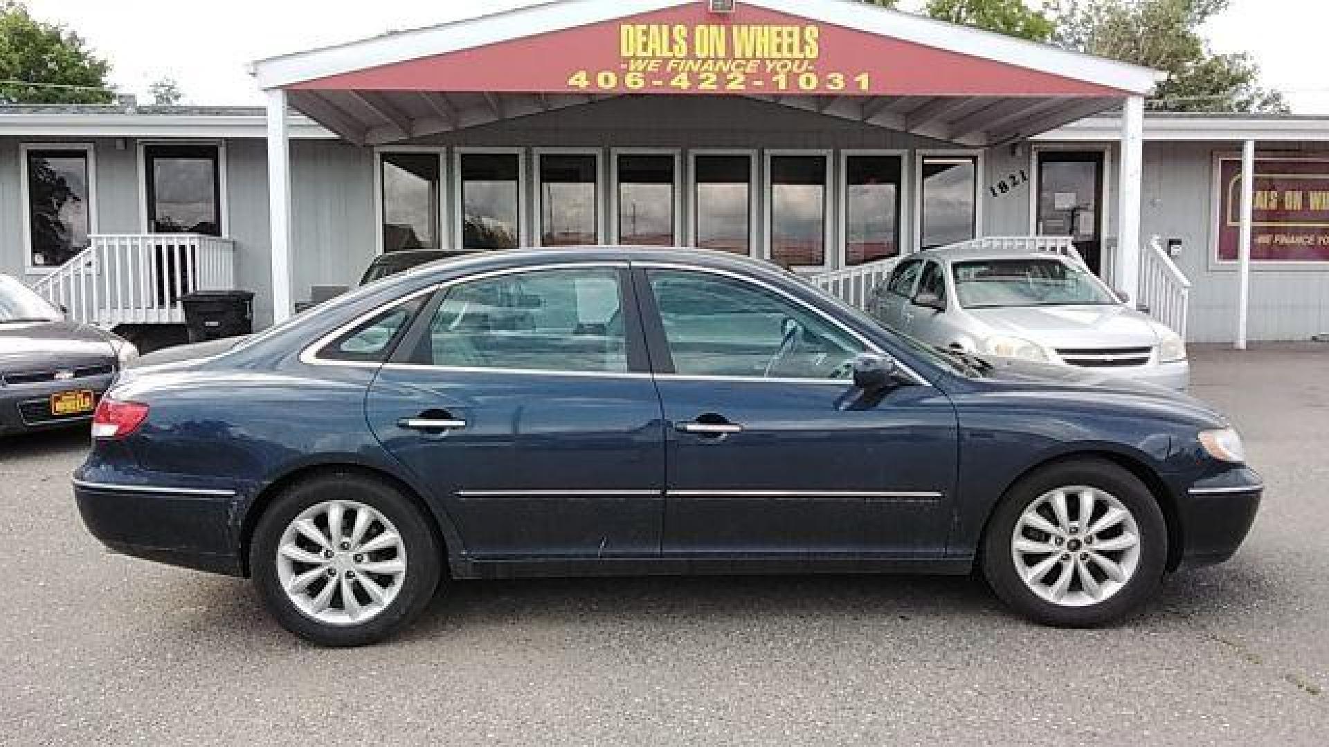 2006 BLUE HYUNDAI AZERA Limited (KMHFC46F76A) , located at 1821 N Montana Ave., Helena, MT, 59601, 0.000000, 0.000000 - Photo#3