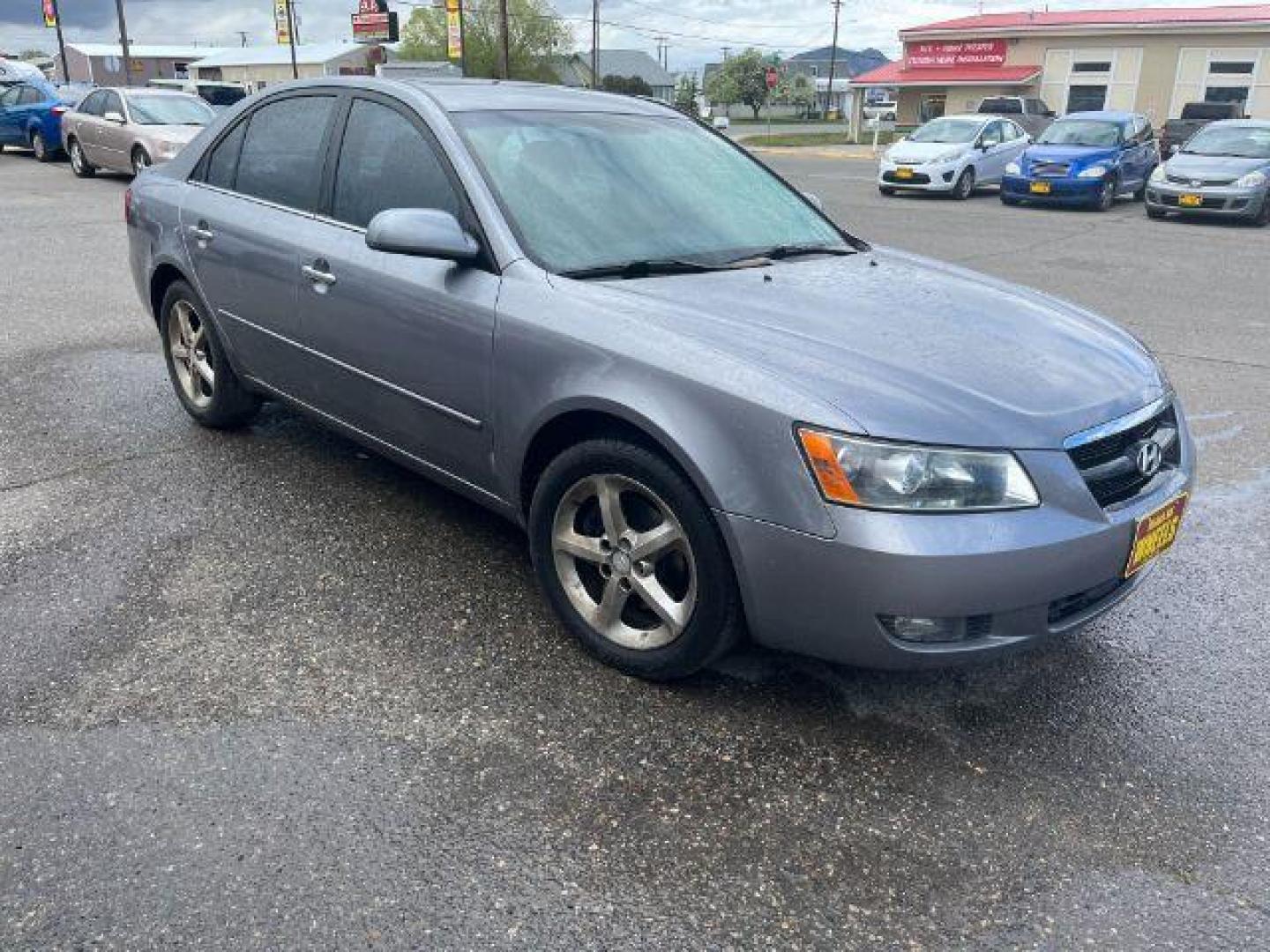 2006 Hyundai Sonata GLS (5NPEU46F06H) with an 3.3L V6 DOHC 24V engine, located at 1821 N Montana Ave., Helena, MT, 59601, 0.000000, 0.000000 - Photo#2