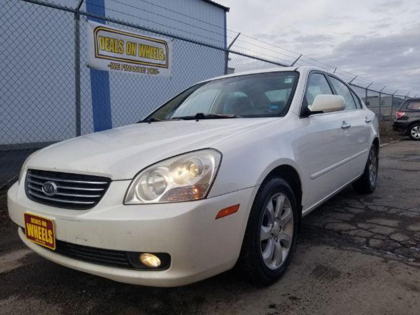 2006 Kia Optima EX V6 (KNAGE124965) with an 2.7L V6 24V DOHC engine, 4-Speed Automatic transmission, located at 601 E. Idaho St., Kalispell, MT, 59901, (406) 300-4664, 0.000000, 0.000000 - Photo#0