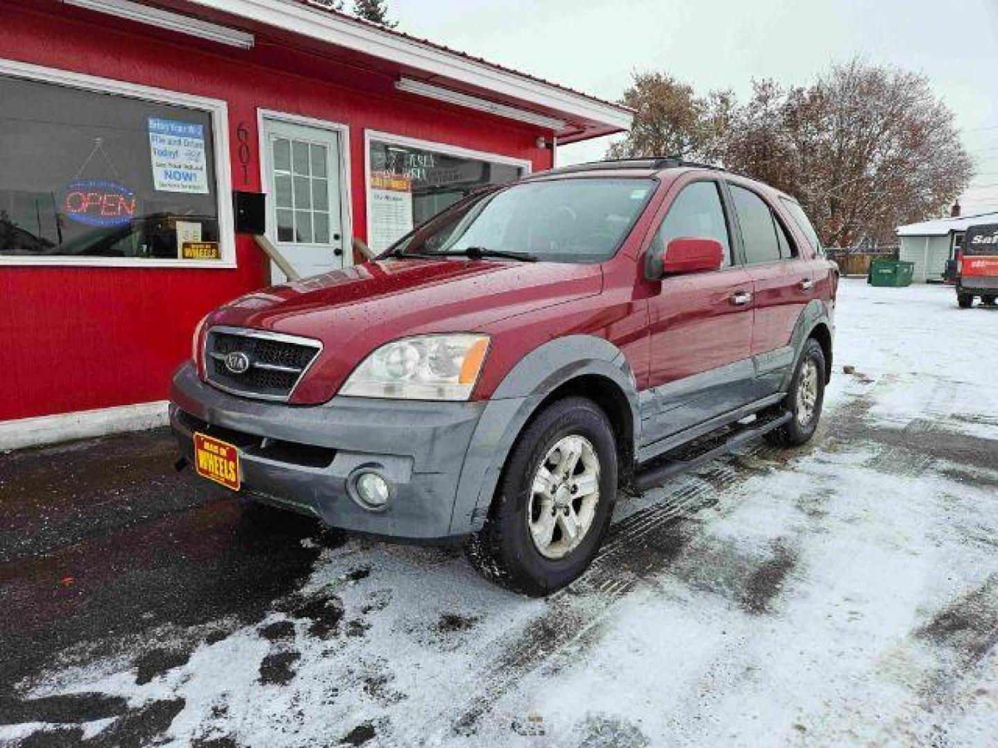 2006 Kia Sorento EX 4WD (KNDJC733665) with an 3.5L V6 DOHC 16V engine, 5-Speed Automatic transmission, located at 601 E. Idaho St., Kalispell, MT, 59901, (406) 300-4664, 0.000000, 0.000000 - Photo#0