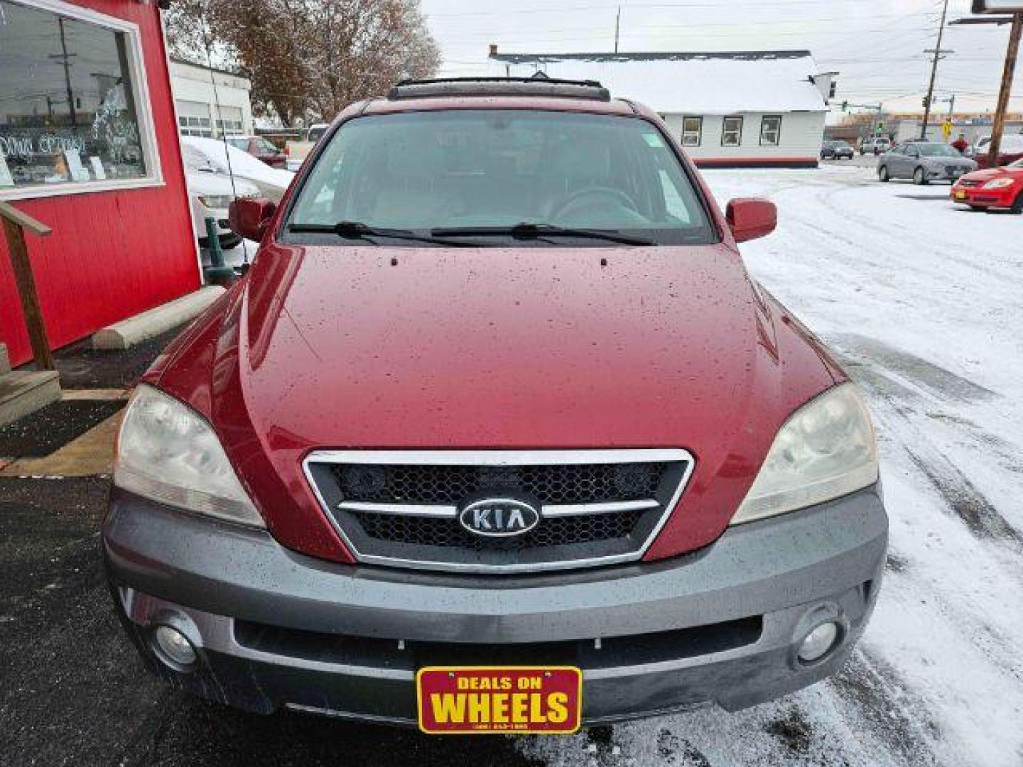 2006 Kia Sorento EX 4WD (KNDJC733665) with an 3.5L V6 DOHC 16V engine, 5-Speed Automatic transmission, located at 601 E. Idaho St., Kalispell, MT, 59901, (406) 300-4664, 0.000000, 0.000000 - Photo#7