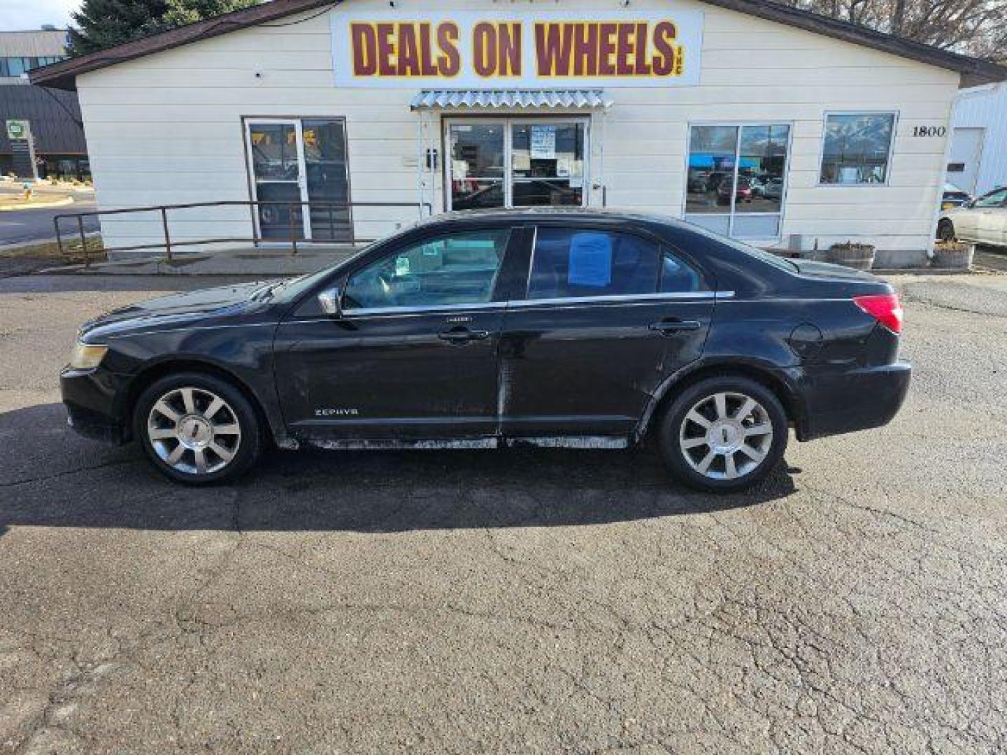 2006 Lincoln Zephyr Base (3LNHM26186R) with an 3.0L V6 DOHC 24V engine, 6-Speed Automatic transmission, located at 1800 West Broadway, Missoula, 59808, (406) 543-1986, 46.881348, -114.023628 - Photo#5