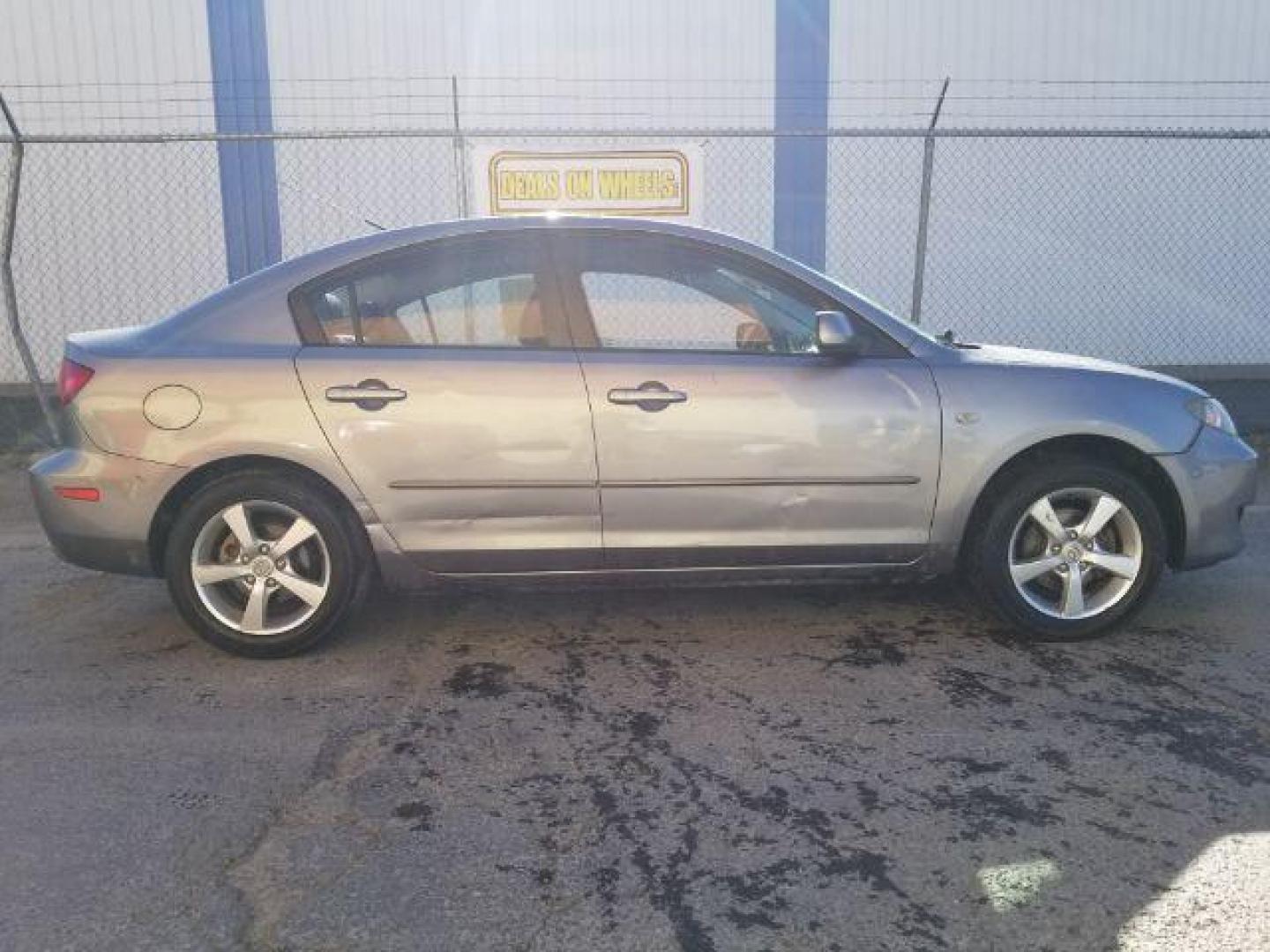 2006 Mazda MAZDA3 i 4-door (JM1BK12FX61) with an 2.0L L4 DOHC 16V engine, located at 601 E. Idaho St., Kalispell, MT, 59901, (406) 300-4664, 0.000000, 0.000000 - Photo#5