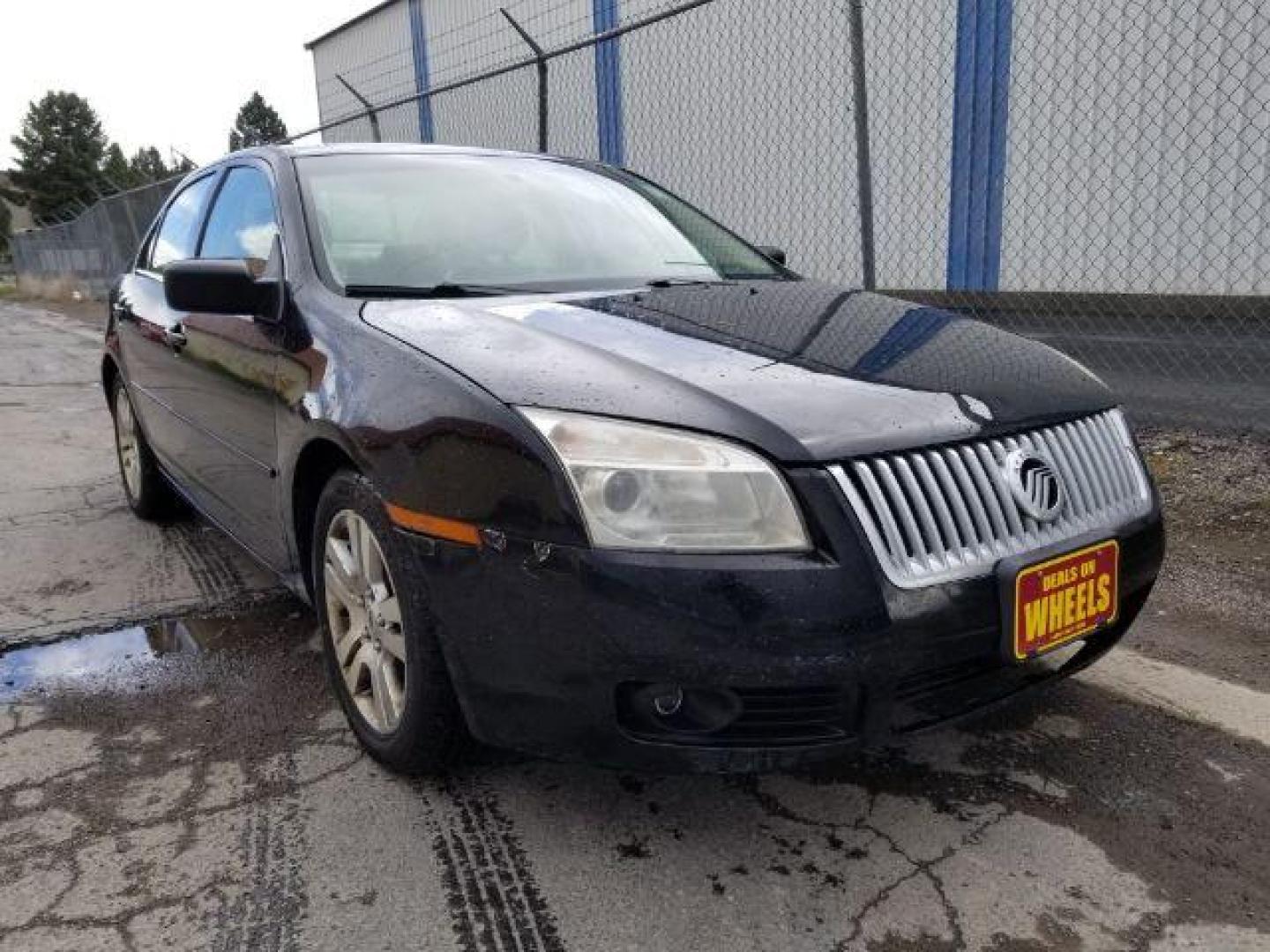 2006 Mercury Milan Premier (3MEHM08Z26R) with an 2.3L L4 DOHC 16V engine, located at 4047 Montana Ave., Billings, MT, 59101, 45.770847, -108.529800 - Photo#6