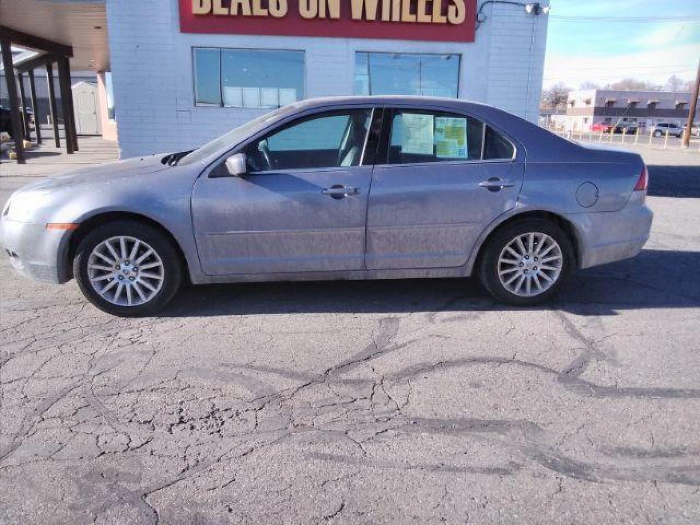 2006 Mercury Milan V6 Premier (3MEHM08196R) with an 3.0L V6 DOHC 24V engine, 6-Speed Automatic transmission, located at 1800 West Broadway, Missoula, 59808, (406) 543-1986, 46.881348, -114.023628 - Photo#7