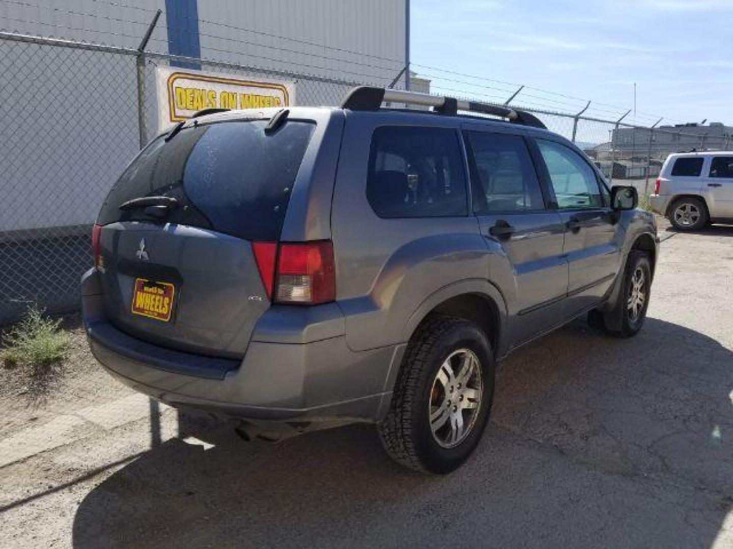 2006 Mitsubishi Endeavor LS AWD (4A4MN21S26E) with an 3.8L V6 SOHC 24V engine, 4-Speed Automatic transmission, located at 601 E. Idaho St., Kalispell, MT, 59901, (406) 300-4664, 0.000000, 0.000000 - Photo#4