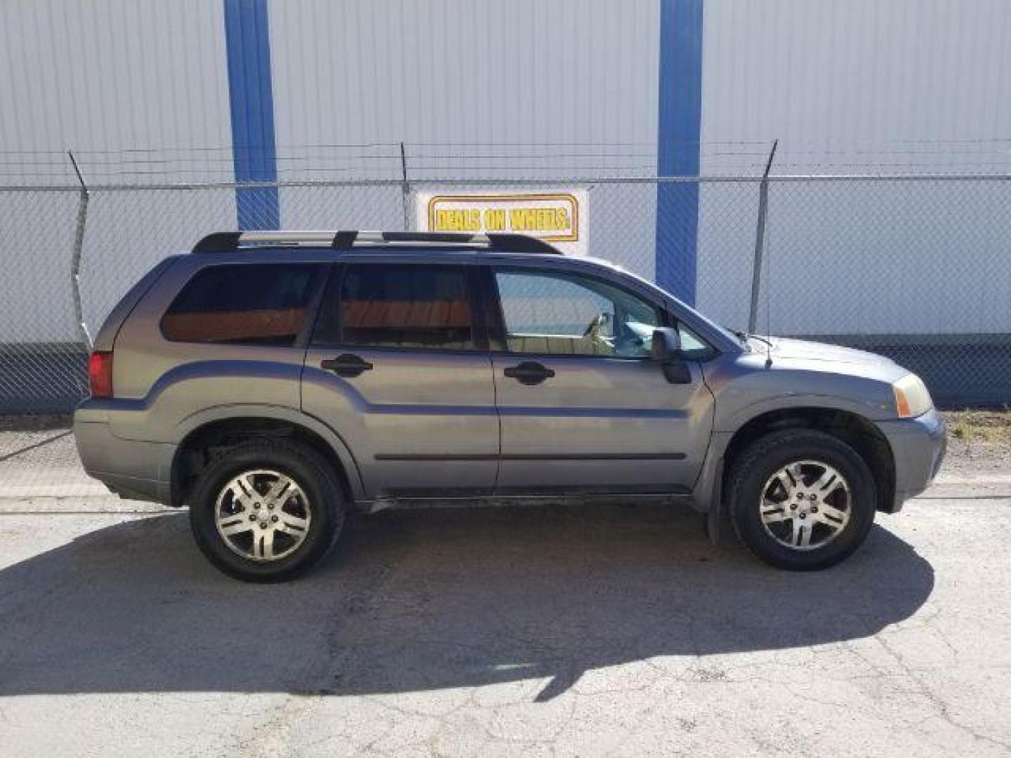 2006 Mitsubishi Endeavor LS AWD (4A4MN21S26E) with an 3.8L V6 SOHC 24V engine, 4-Speed Automatic transmission, located at 601 E. Idaho St., Kalispell, MT, 59901, (406) 300-4664, 0.000000, 0.000000 - Photo#5