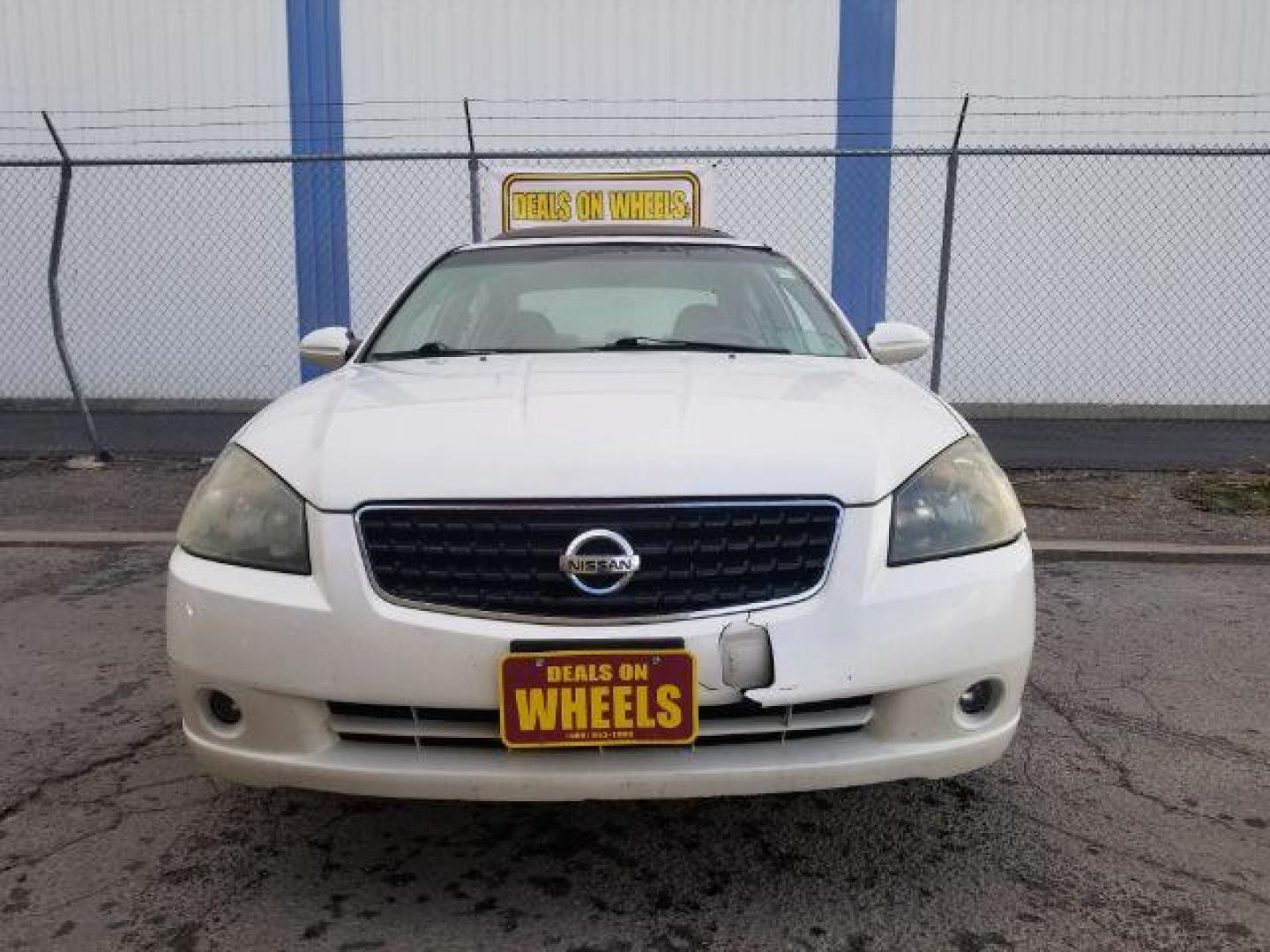 2006 Nissan Altima 3.5 SE (1N4BL11D46N) with an 3.5L V6 DOHC 24V engine, located at 601 E. Idaho St., Kalispell, MT, 59901, (406) 300-4664, 0.000000, 0.000000 - Photo#1