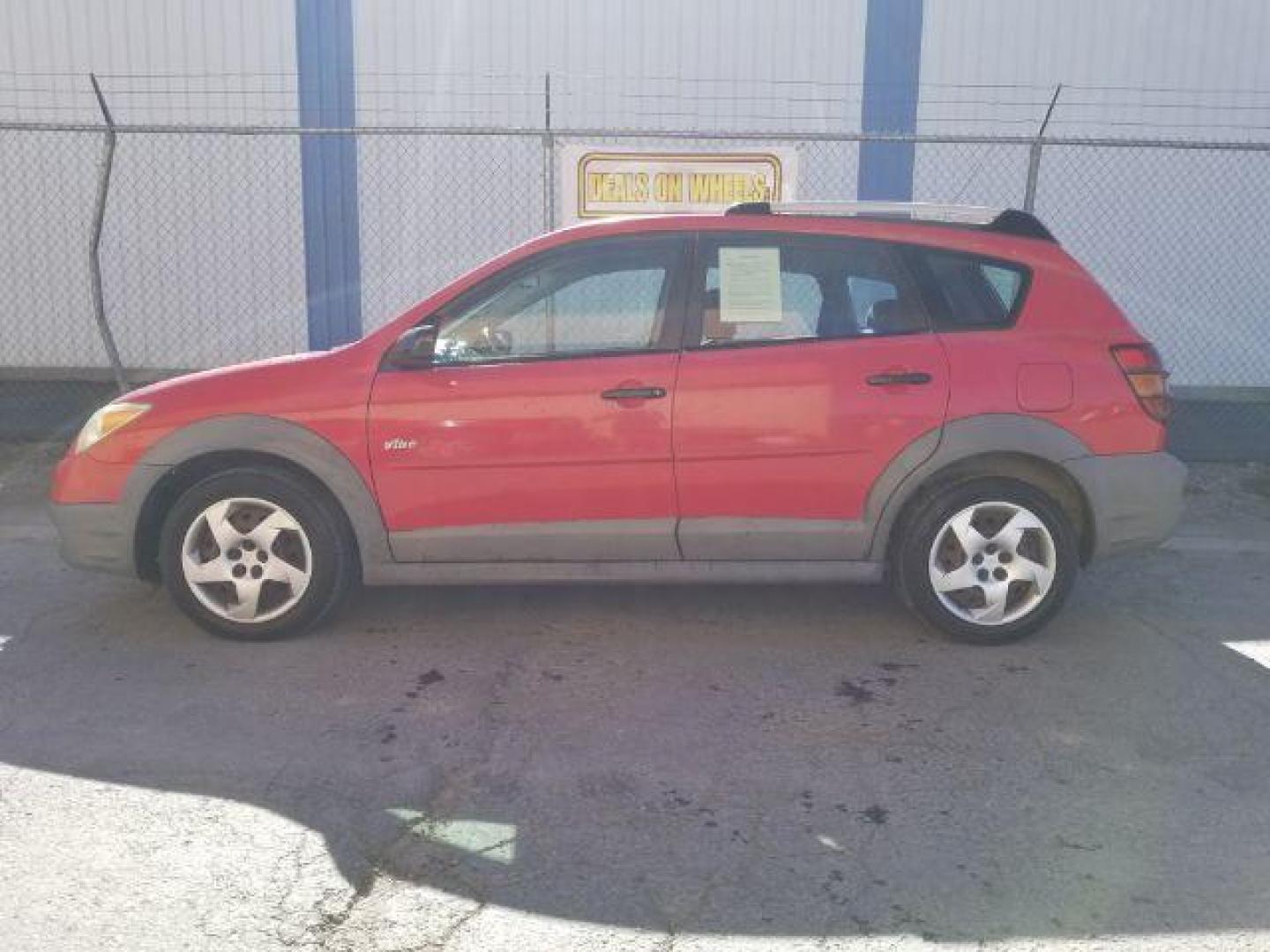 2006 Pontiac Vibe Base (5Y2SL67846Z) with an 1.8L L4 DOHC 16V engine, located at 601 E. Idaho St., Kalispell, MT, 59901, (406) 300-4664, 0.000000, 0.000000 - Photo#2