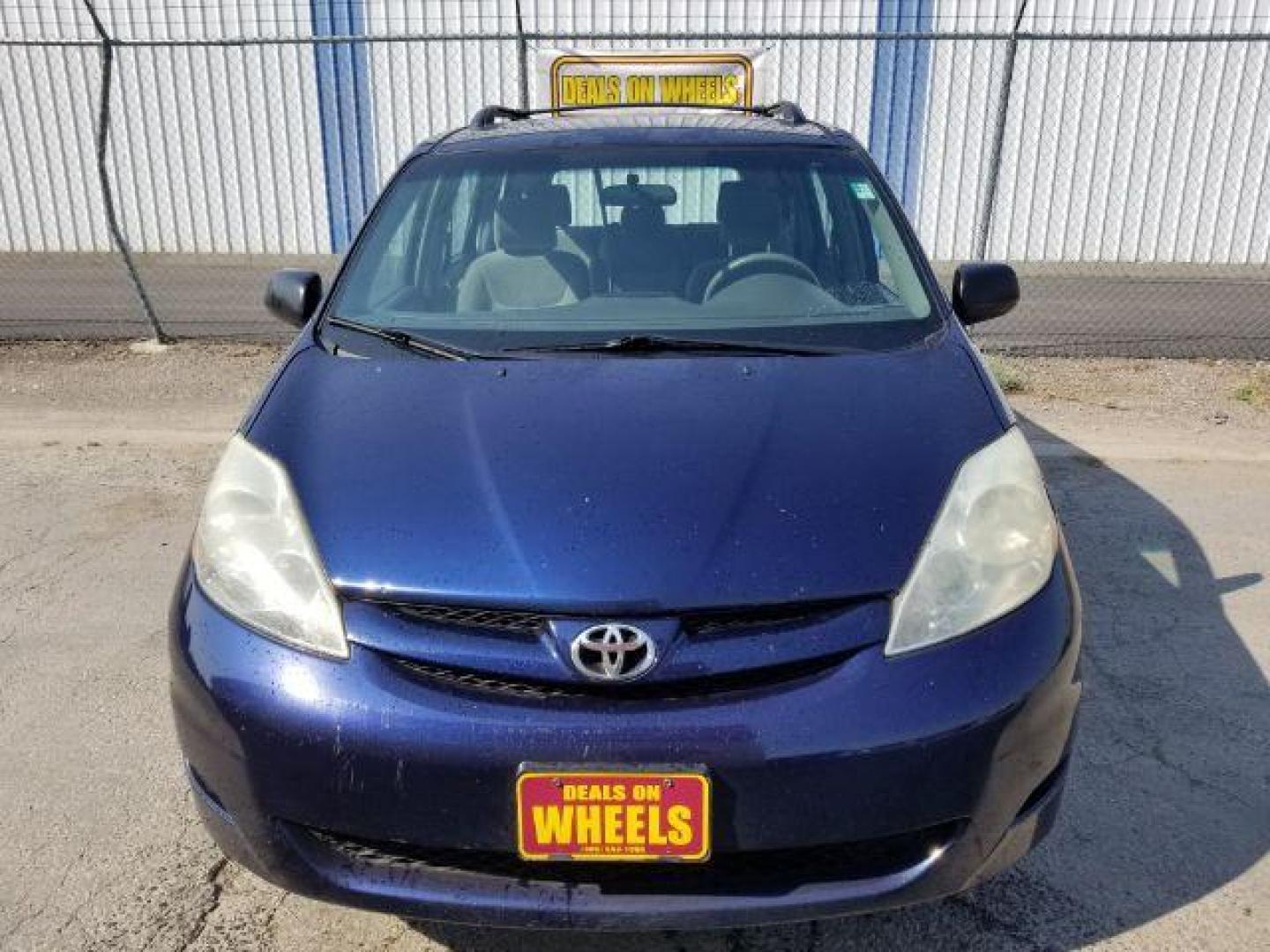 2006 Toyota Sienna LE 8-Passenger (5TDZA23C96S) with an 3.3L V6 DOHC 24V engine, 5-Speed Automatic transmission, located at 1821 N Montana Ave., Helena, MT, 59601, 0.000000, 0.000000 - Photo#1