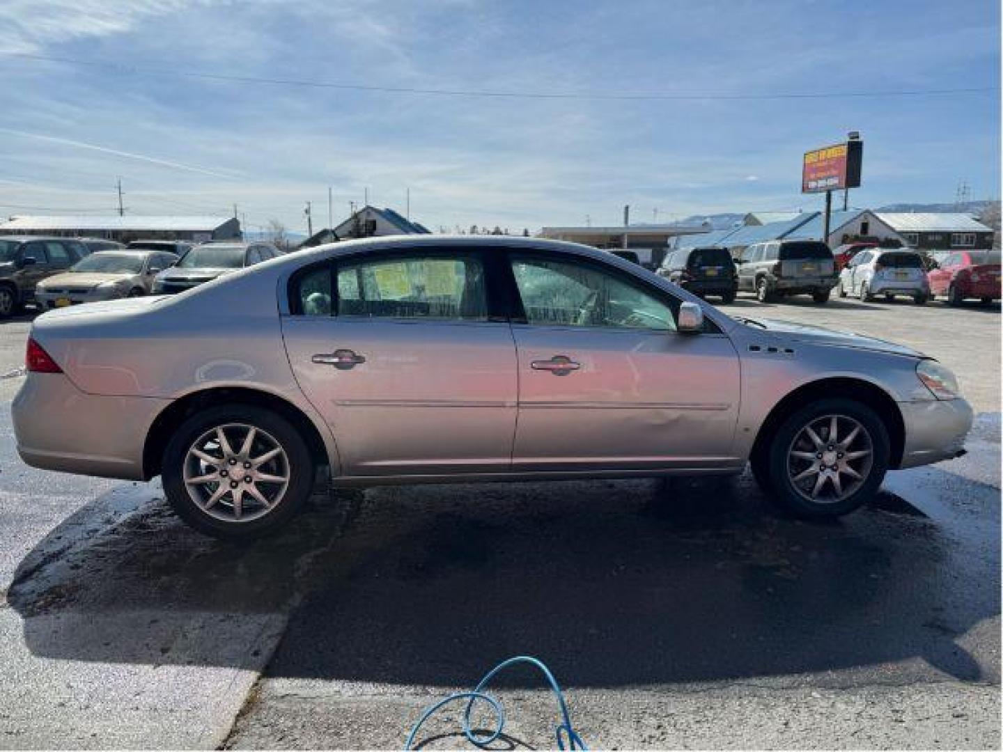 2007 Buick Lucerne CXL V6 (1G4HD57237U) with an 3.8L V6 OHV 12V engine, 4-Speed Automatic transmission, located at 601 E. Idaho St., Kalispell, MT, 59901, (406) 300-4664, 0.000000, 0.000000 - Photo#5