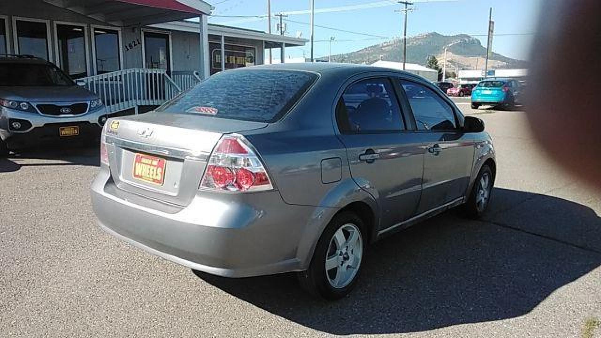 2007 Medium Gray Metallic Chevrolet Aveo LT 4-Door (KL1TG56647B) with an 2.2L L4 DOHC 16V engine, located at 1821 N Montana Ave., Helena, MT, 59601, 0.000000, 0.000000 - Photo#4