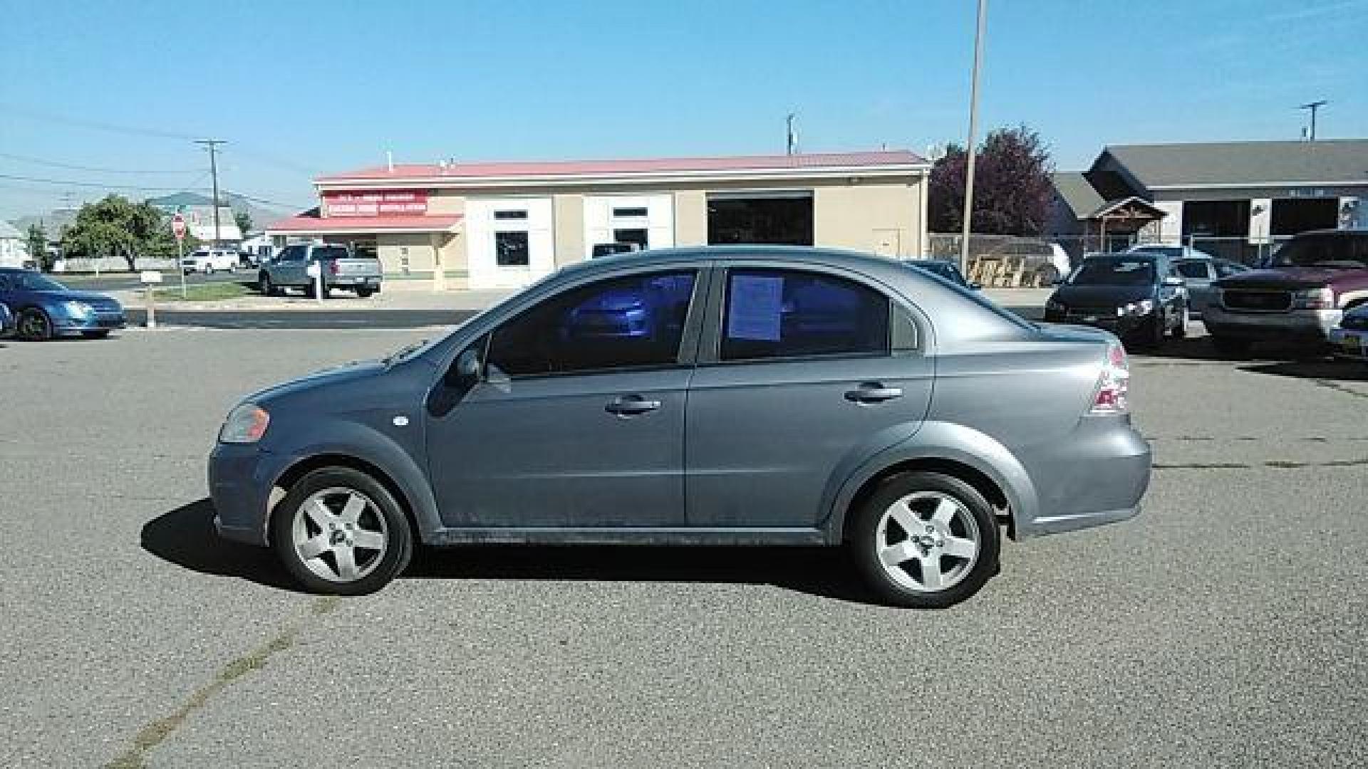 2007 Medium Gray Metallic Chevrolet Aveo LT 4-Door (KL1TG56647B) with an 2.2L L4 DOHC 16V engine, located at 1821 N Montana Ave., Helena, MT, 59601, 0.000000, 0.000000 - Photo#7